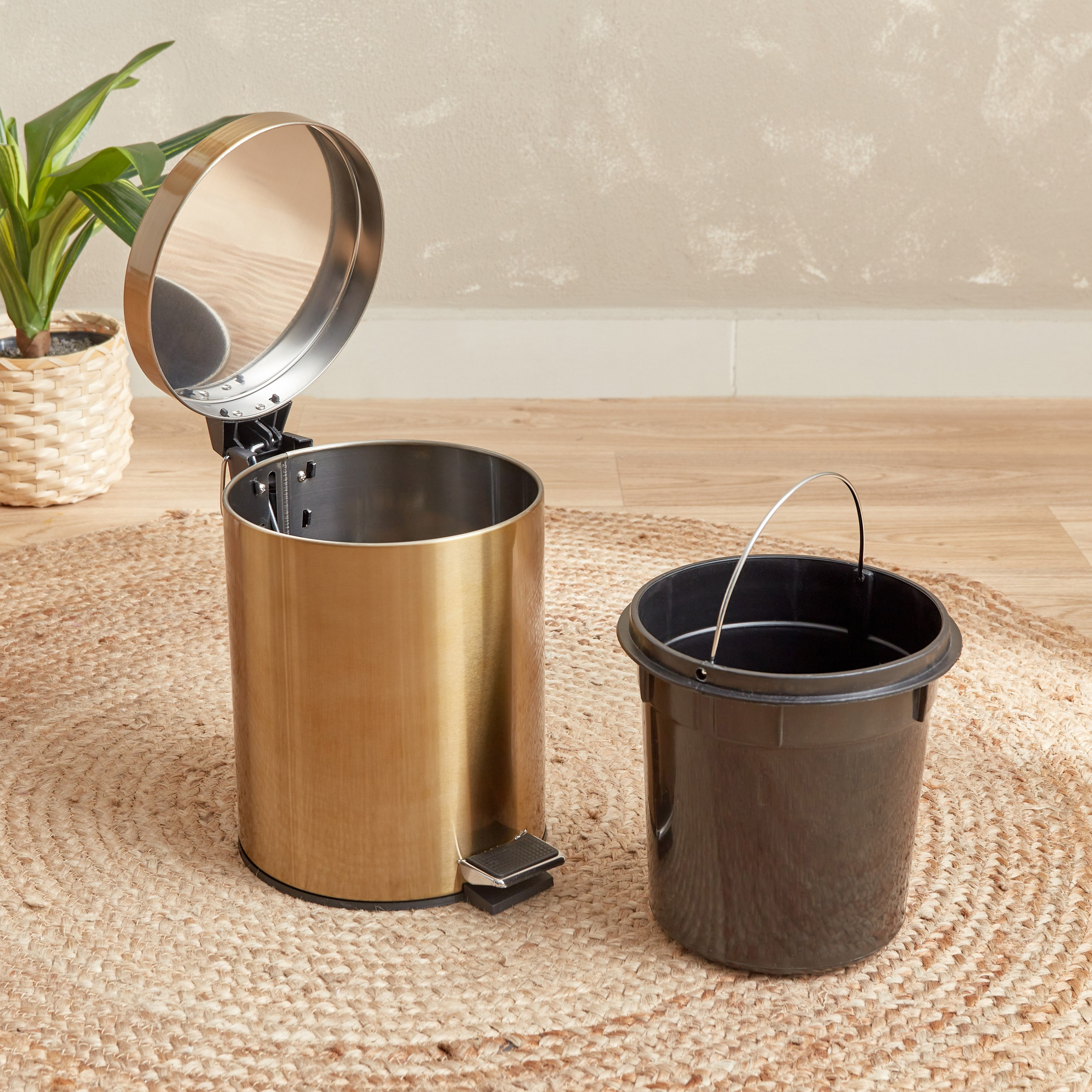 سلّة نفايات ستانلس ستيل بدواسة من نوفا - 5 لتر-hbxhomeware-hbxbathroom-image-2
