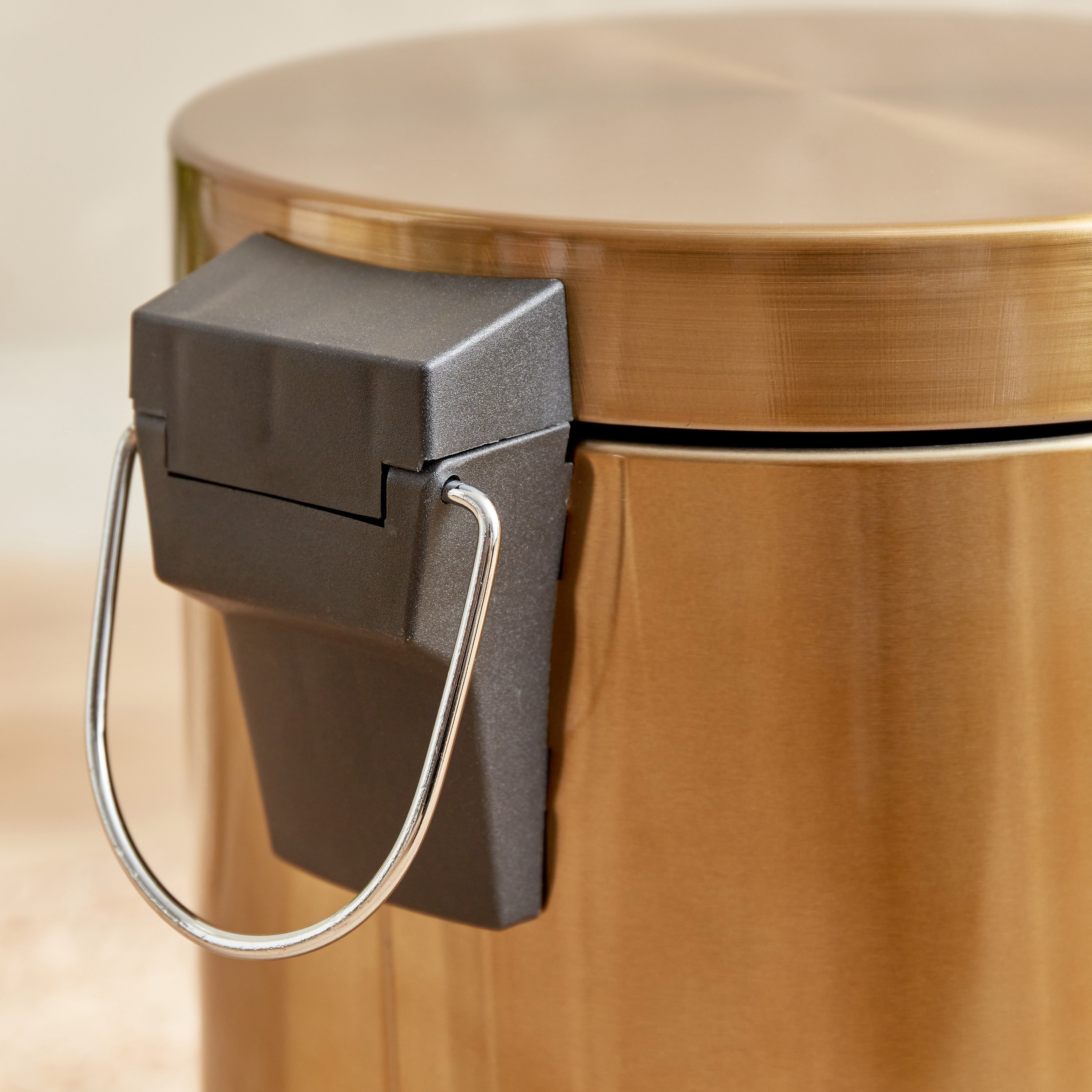 سلّة نفايات ستانلس ستيل بدواسة من نوفا - 5 لتر-hbxhomeware-hbxbathroom-image-5