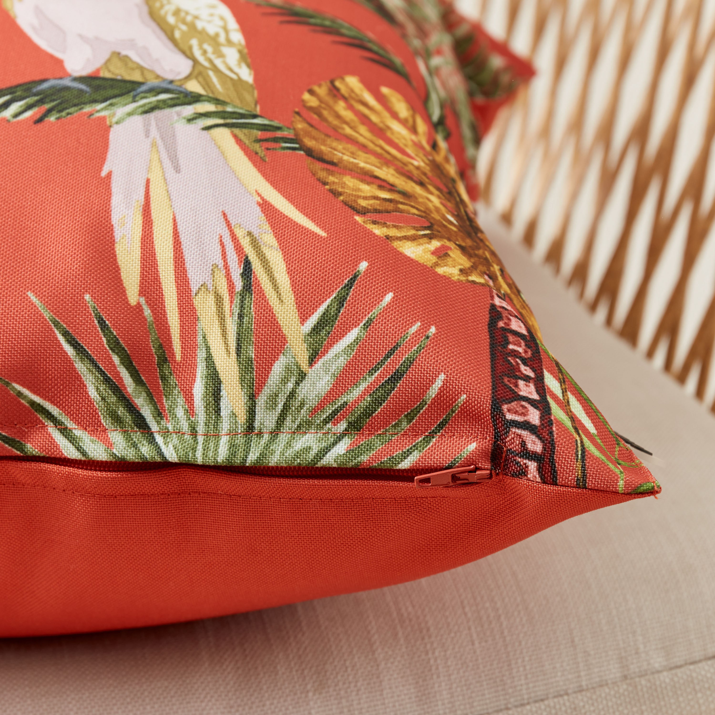 غطاء وسادة خارجي بطبعات ببغاء - 45x45 سم-hbxhomeware-cushionsandcovers-cushioncovers-image-3