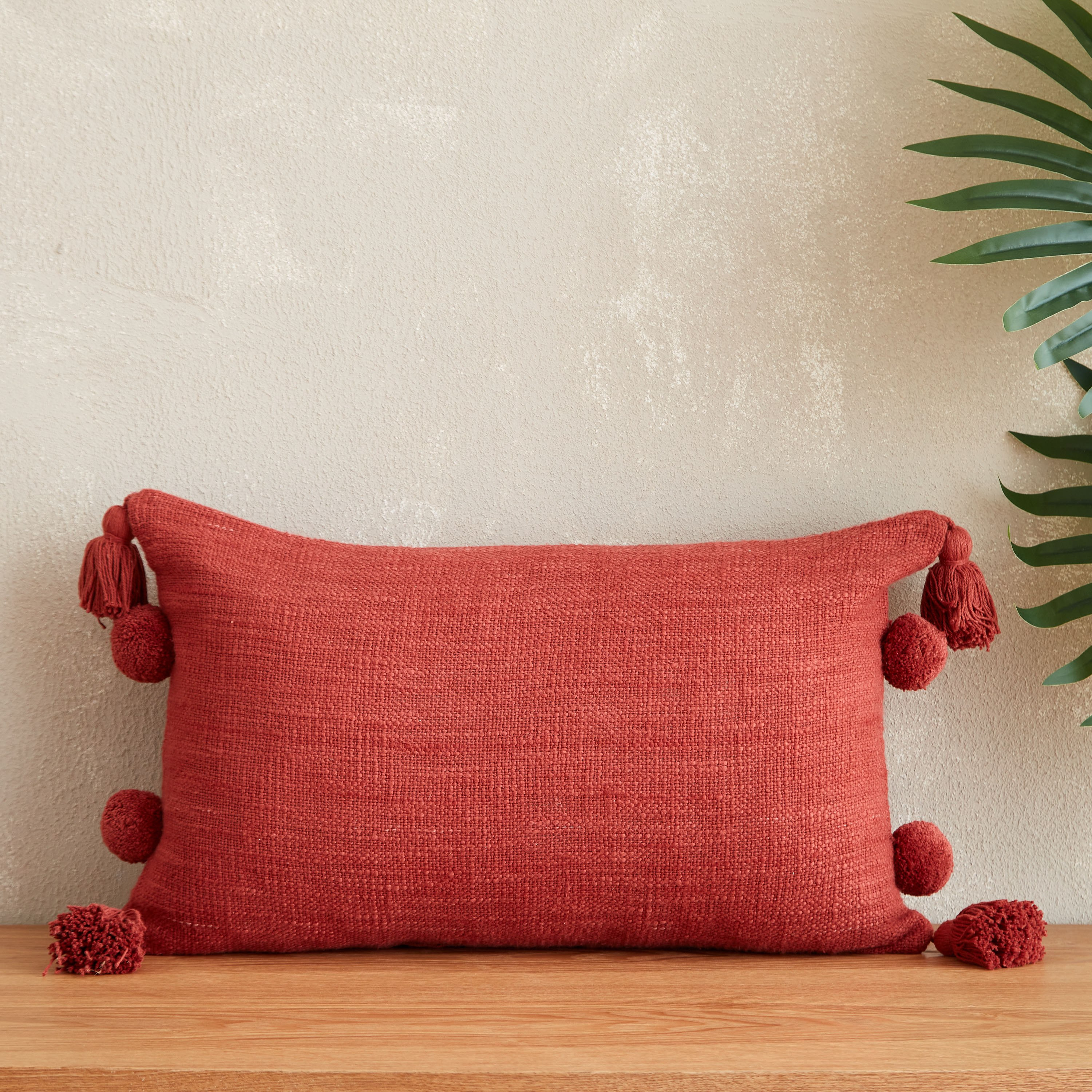 وسادة محشوة من أكونايت لوز - 30x50 سم-hbxlivingroom-furnishings-cushionsandcovers-filledcushions-image-1