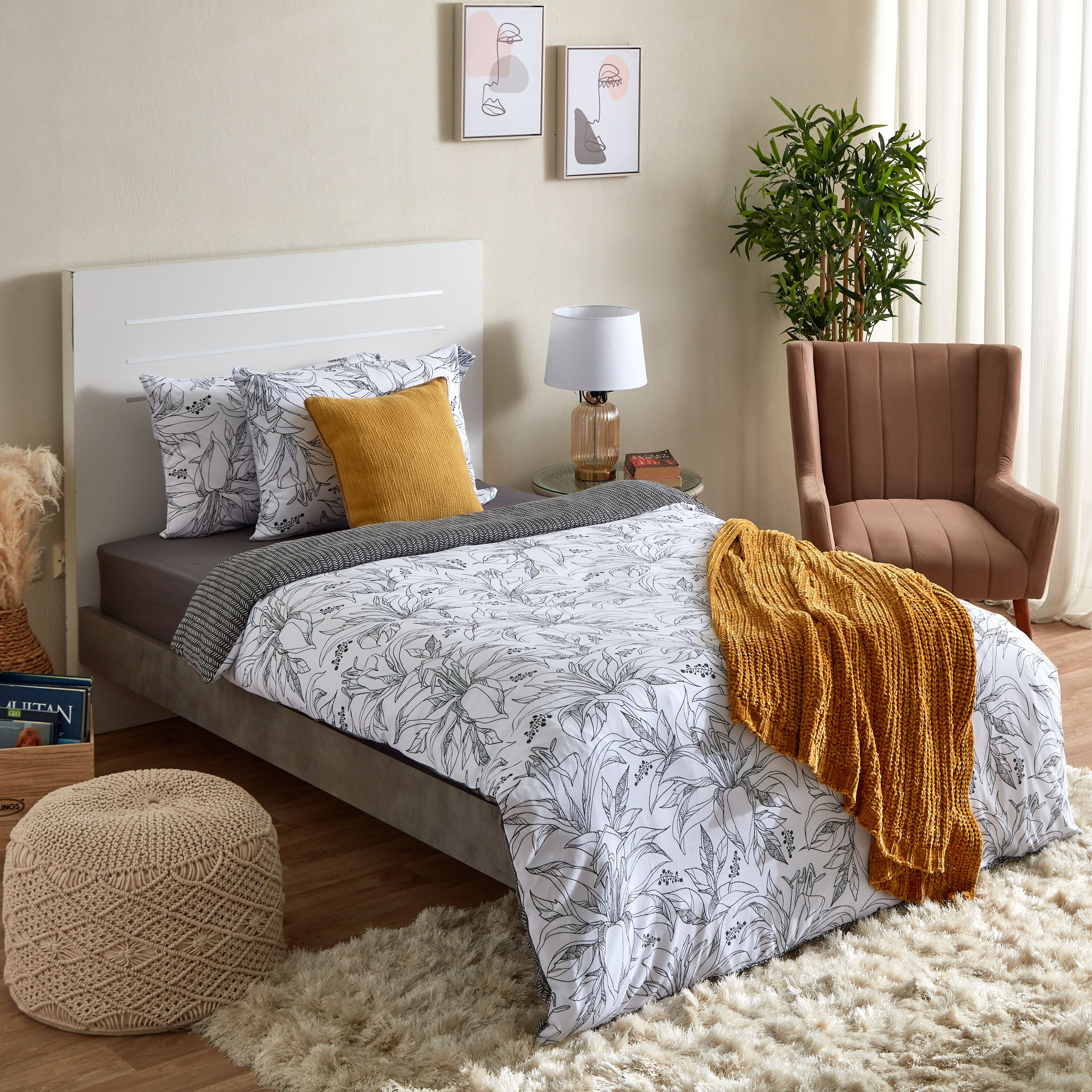 طقم غطاء لحاف جيرسي مزدوج يستخدم على الوجهين بطبعات 4 قطع من سوبر سوفت - 160x220 سم-hbxhomeware-hbxdecorandfurnishings-image-10
