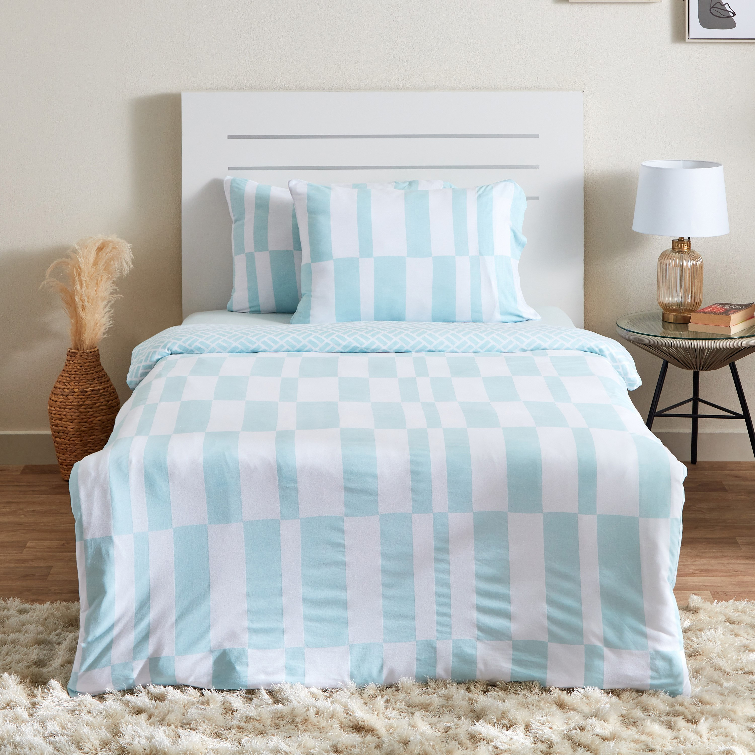طقم غطاء لحاف مزدوج جيرسي يستخدم على الوجهين بطبعات 4 قطع من سوبر سوفت - 160x220 سم-hbxhomeware-hbxdecorandfurnishings-image-2