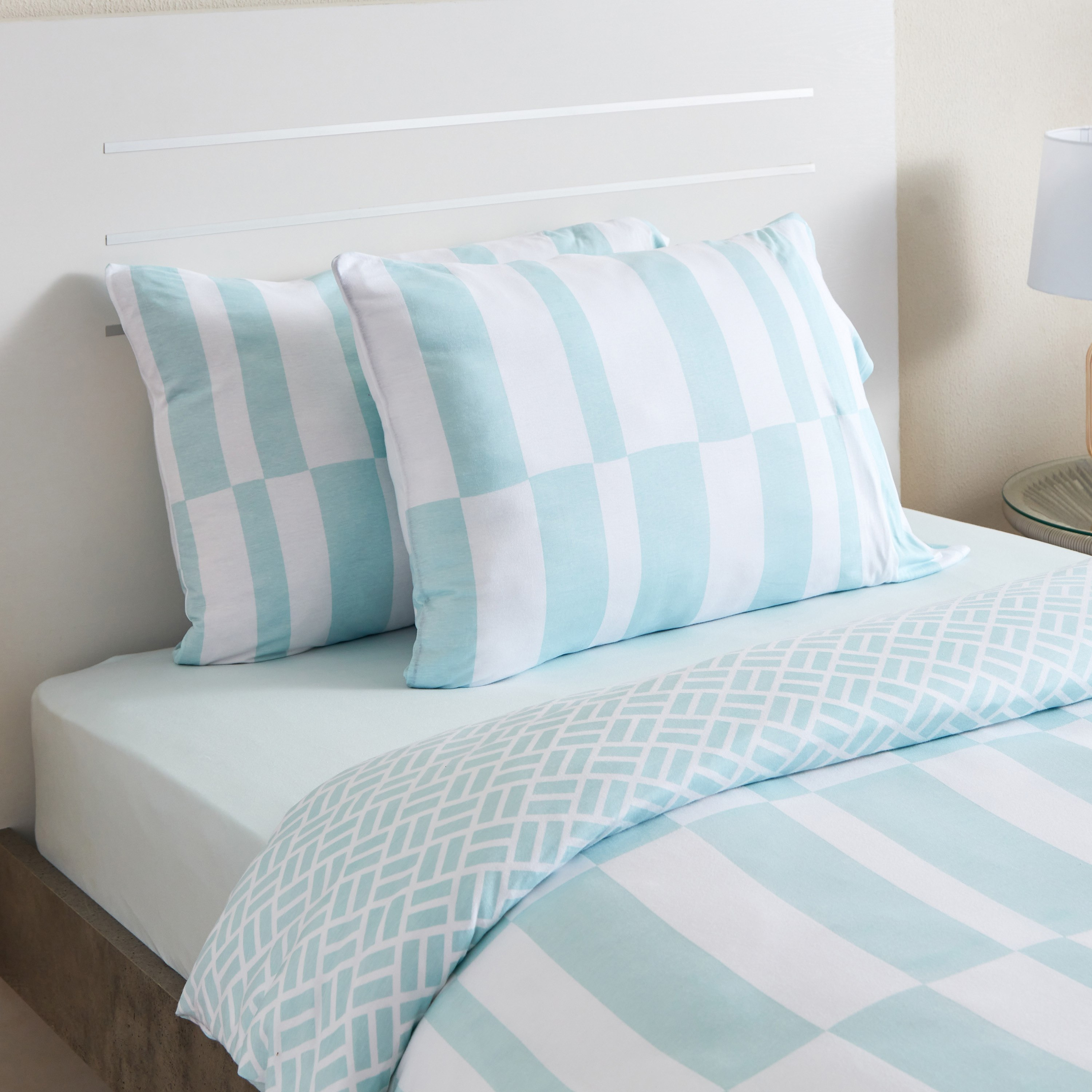 طقم غطاء لحاف مزدوج جيرسي يستخدم على الوجهين بطبعات 4 قطع من سوبر سوفت - 160x220 سم-hbxhomeware-hbxdecorandfurnishings-image-5