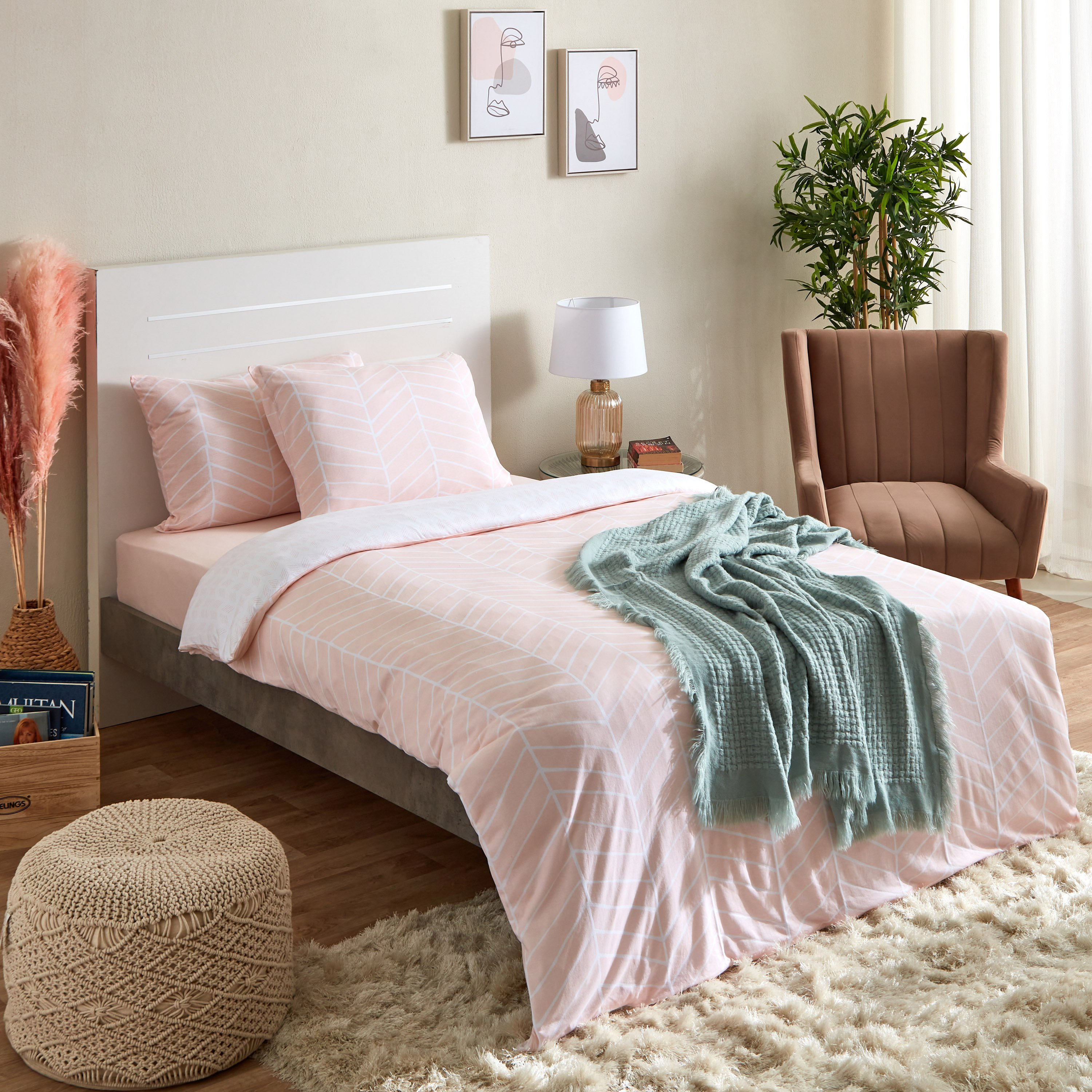 طقم لحاف مزدوج جيرسي بطبعات شيفرون قابل للانعكاس 4 قطع من سوبر سوفت - 160x220 سم-hbxhomeware-hbxdecorandfurnishings-image-8