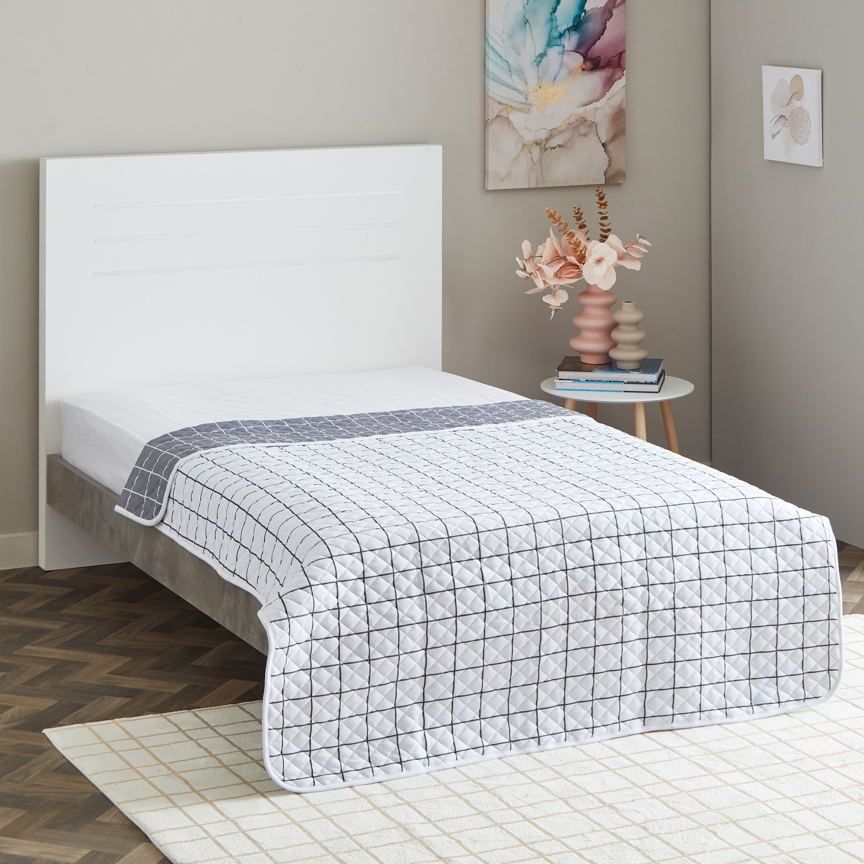 مفرش سرير جيرسي مزدوج بطبعات كاروهات من سوبر سوفت - 150x200 سم-hbxdecorandfurnishings-bedding-bedspreadsandquilts-image-1