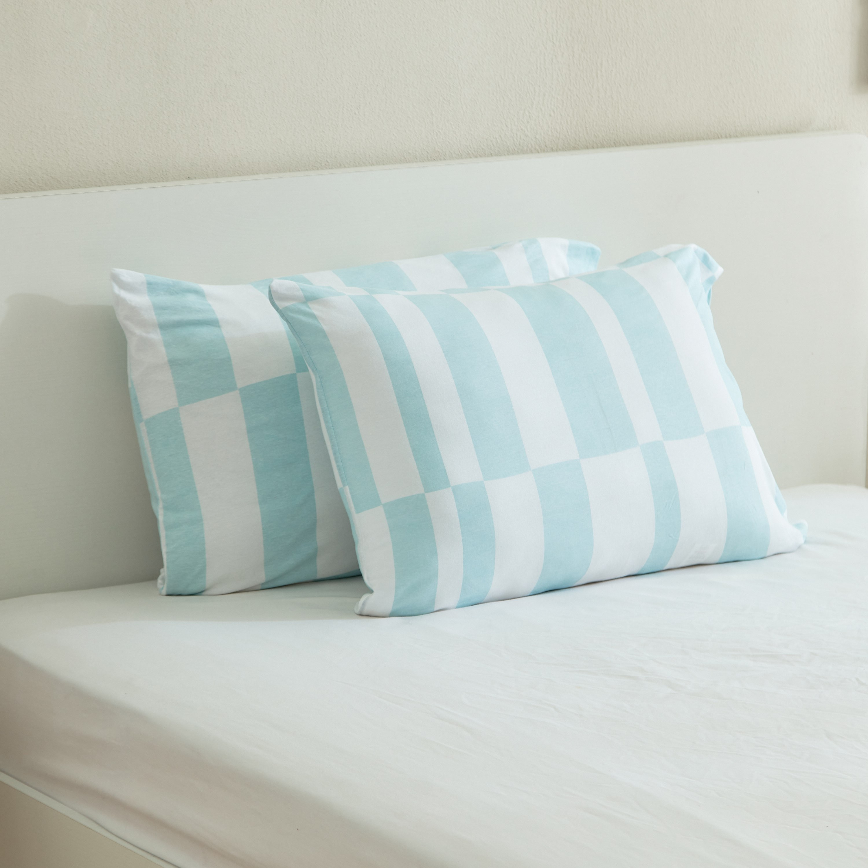طقم غطاء وسادة جيرسي يستخدم على الوجهين قطعتين بطبعات من سوبر سوفت - 50x75 سم-hbxhomeware-hbxbedroom-image-1