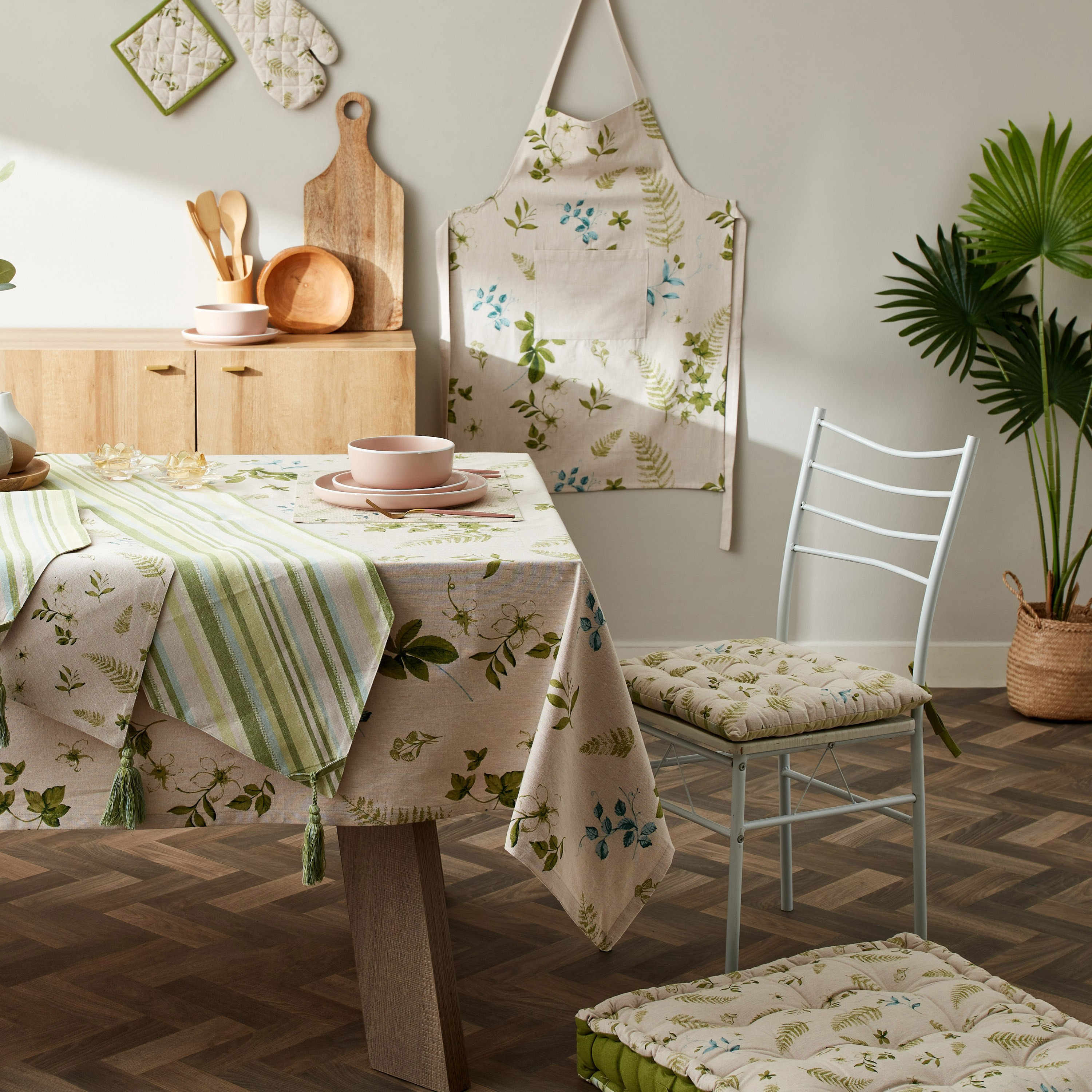 مفرش طاولة من بايتون - 130x170 سم-hbxdecorandfurnishings-homefurnishings-tablelinens-image-4