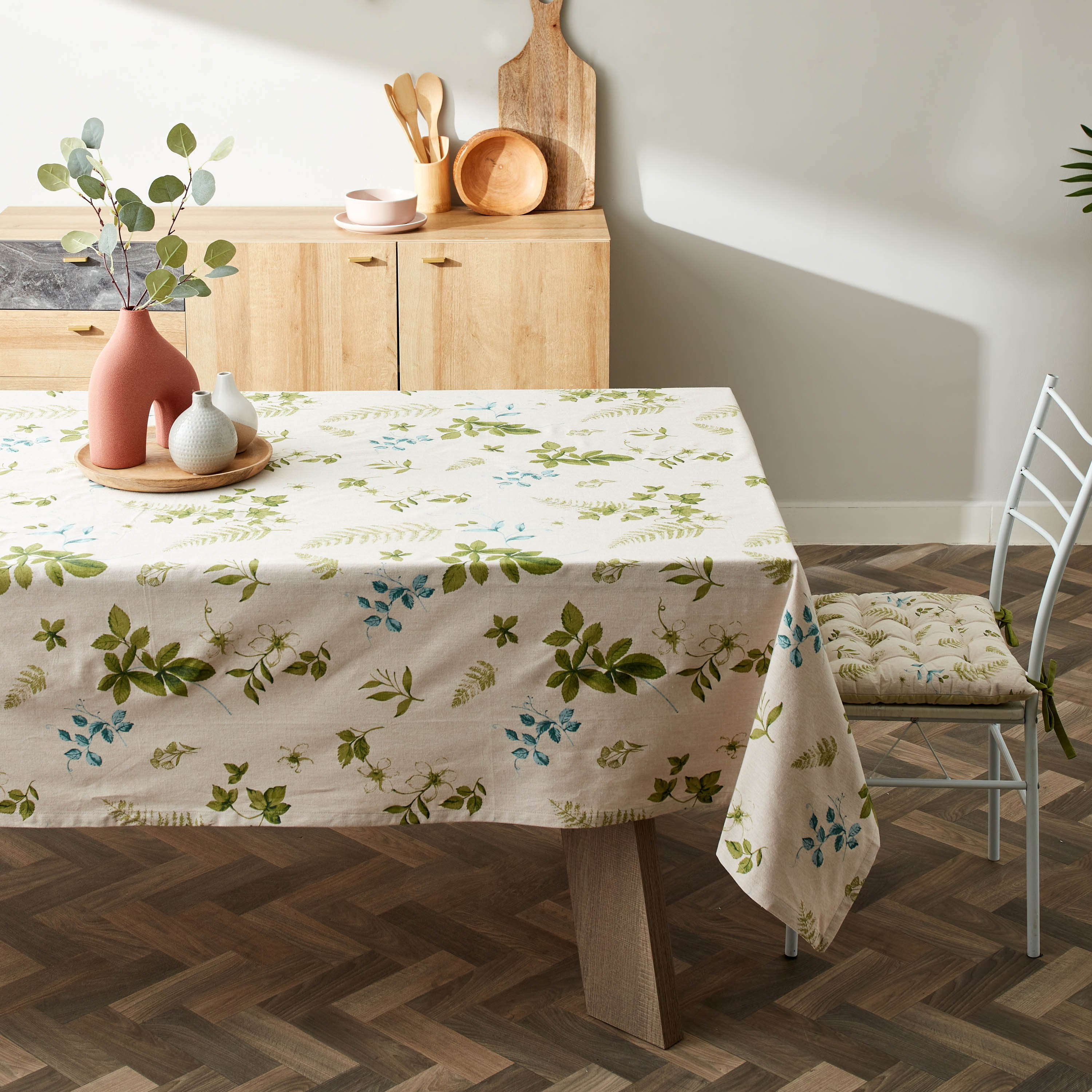 غطاء طاولة افيريل بوتانيك من بايتون - 150x250 سم-hbxdecorandfurnishings-homefurnishings-tablelinens-image-4