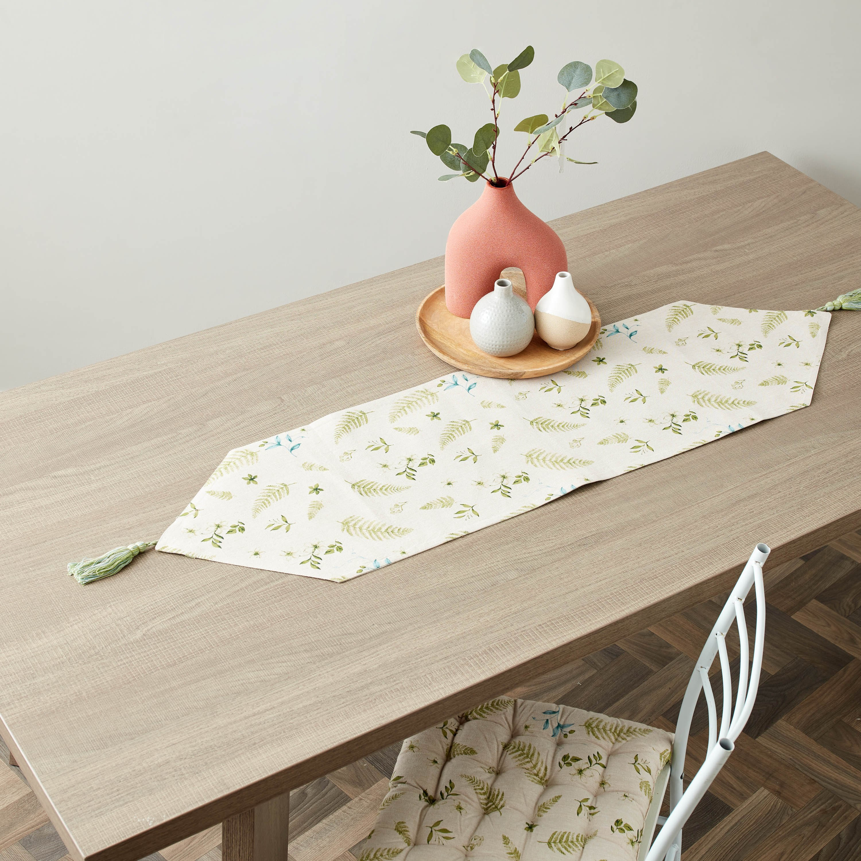 مفرش طاولة يُستخدم على الوجهين افيريل بوتانيك من بايتون - 33x120 سم-hbxdecorandfurnishings-homefurnishings-tablelinens-image-1
