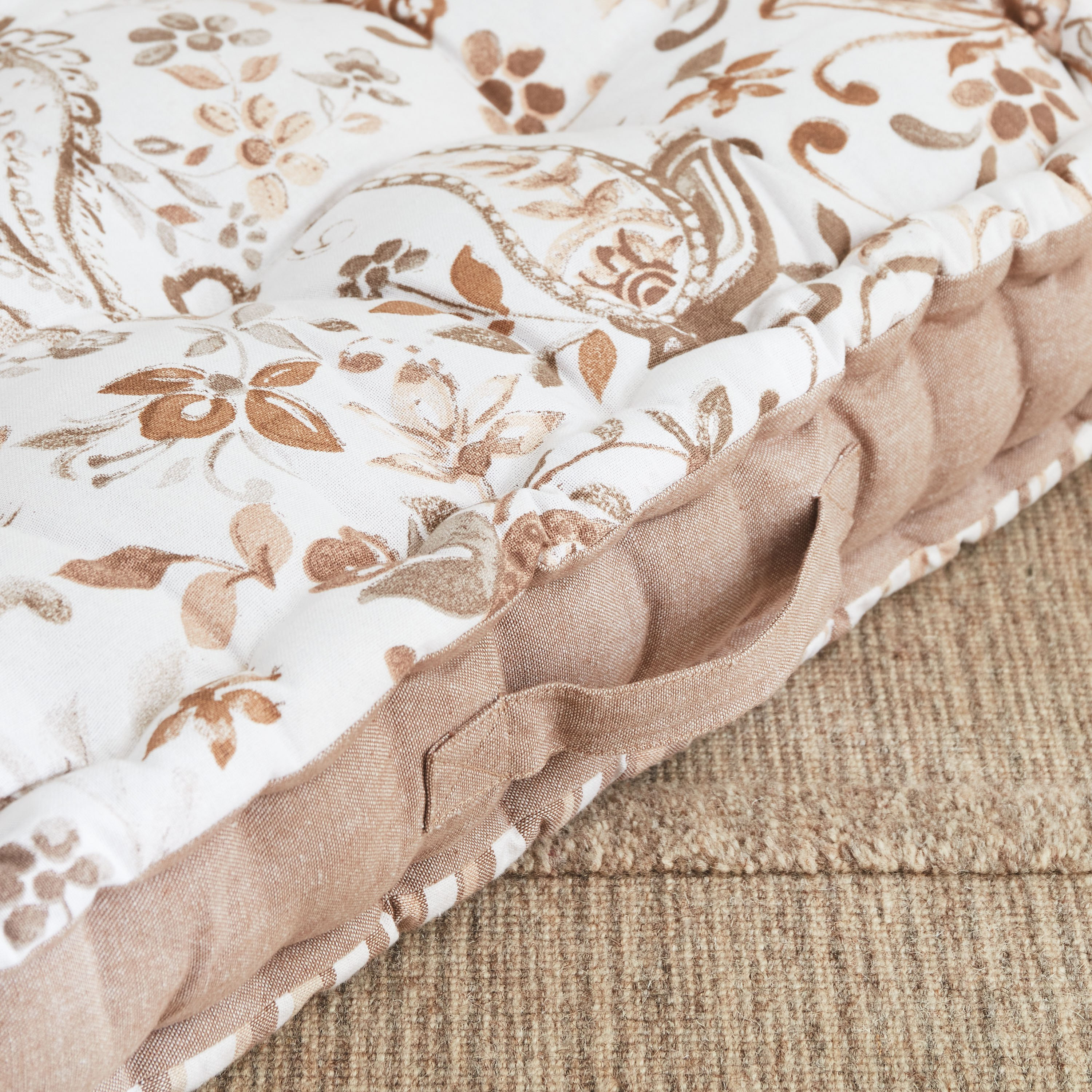 وسادة أرضية بيزلي سيانا من هارلي - 60x60x10 سم-hbxhomeware-hbxdecorandfurnishings-image-4