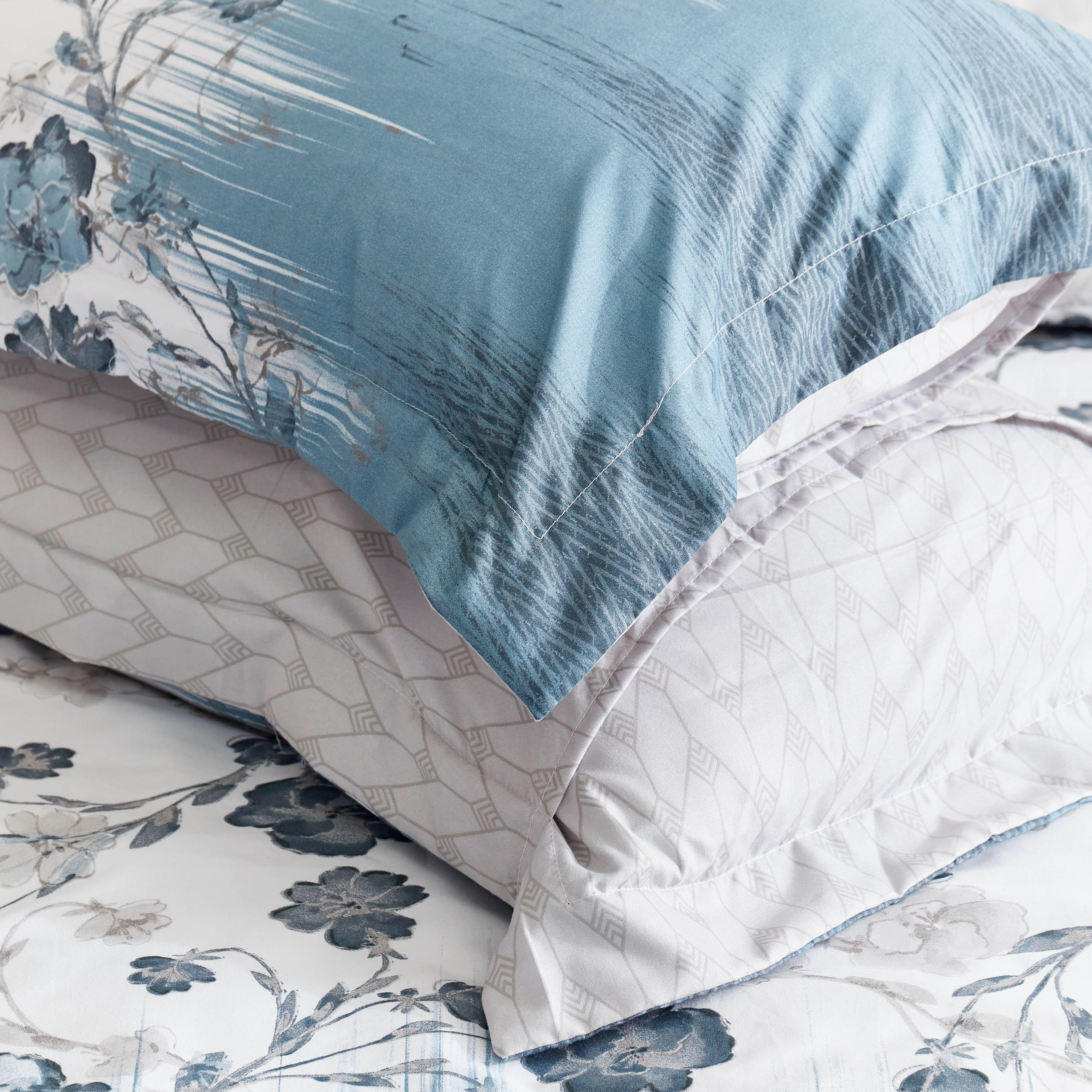 Posey 3-Piece Printed Microfiber Super King Duvet Cover Set - 220x240 cm-PROMO_HB_AE_B1G1_250925-image-6