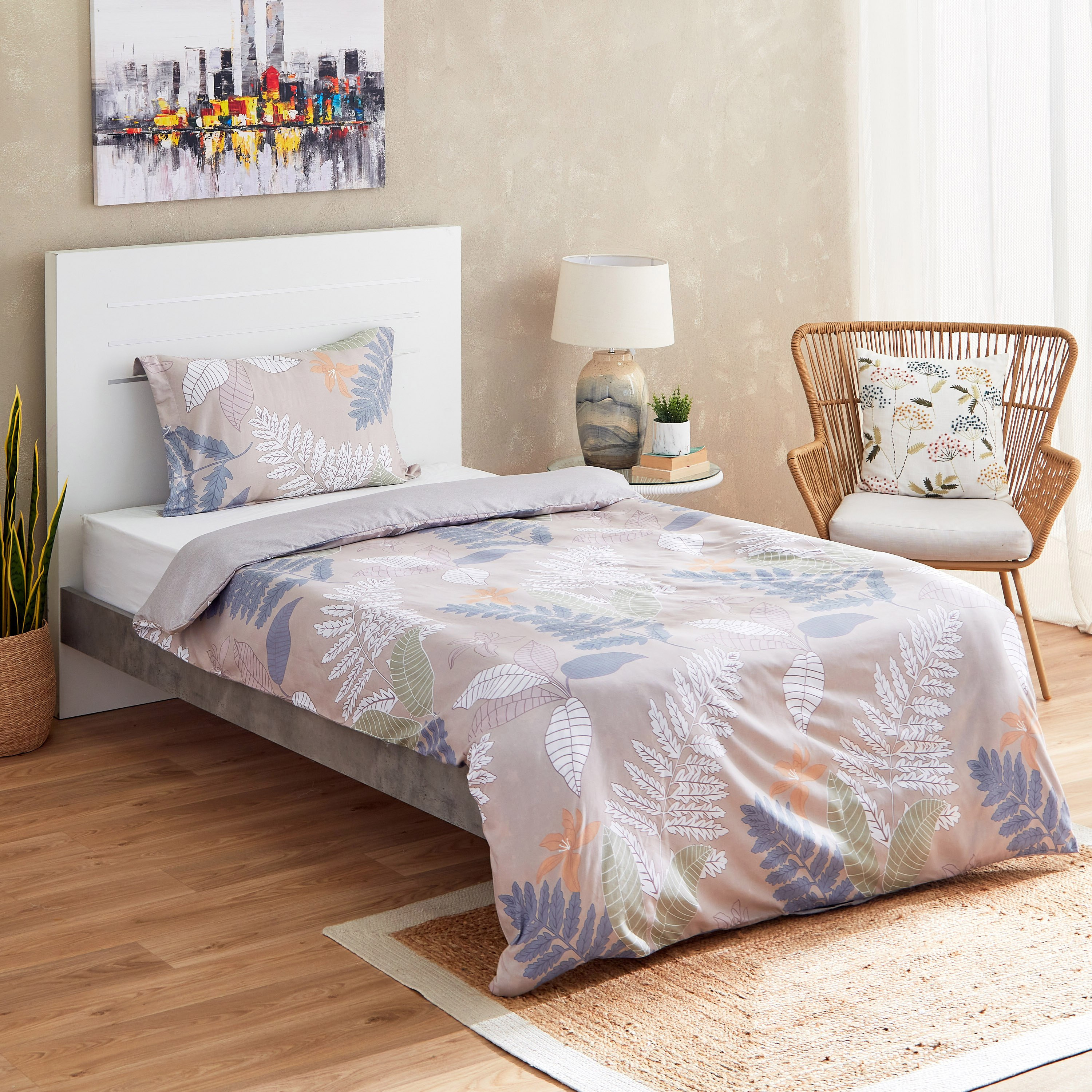 طقم غطاء لحاف فردي من الألياف الدقيقة قطعتين بطبعات من باسل - 135x200 سم-hbxhomeware-hbxdecorandfurnishings-image-1