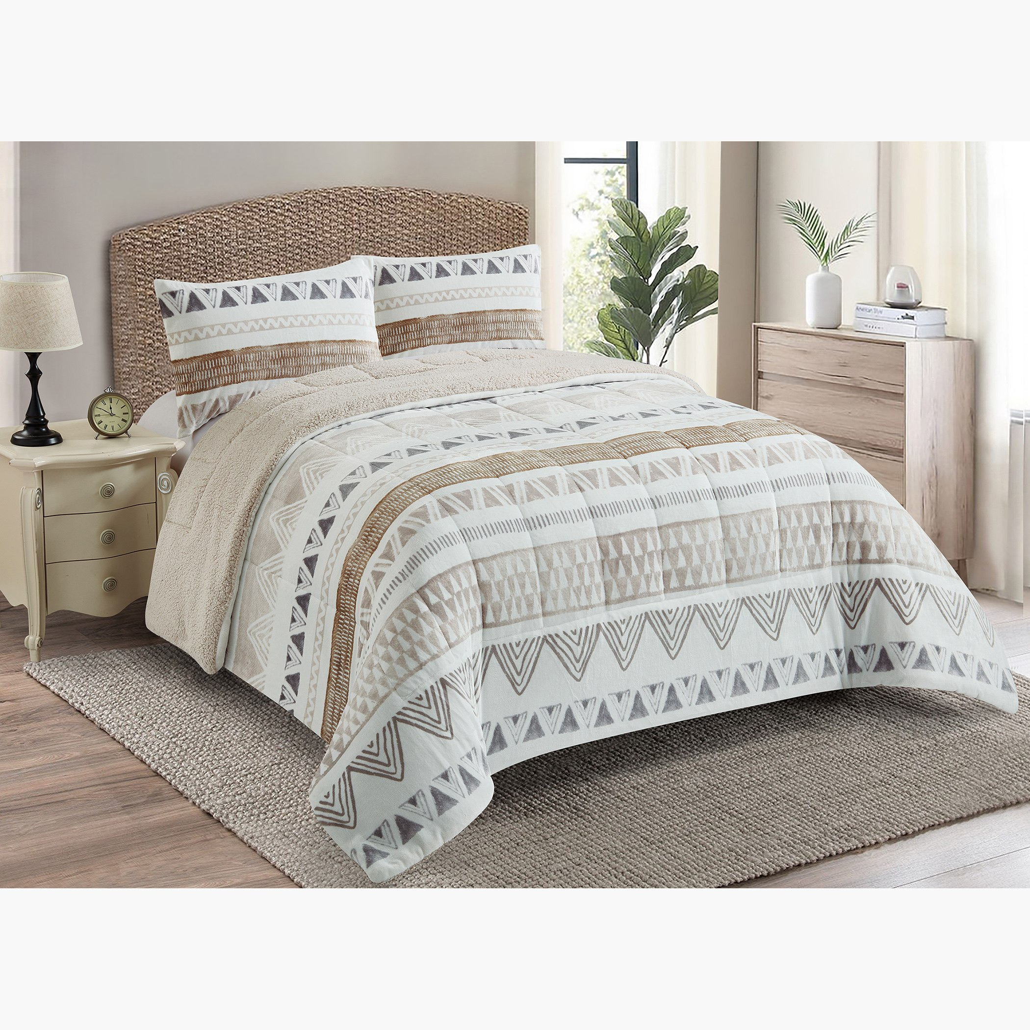 طقم لحاف فلانيل بطبعات جيو قطعتين من بيلفي - 150x220 سم-hbxhomeware-hbxdecorandfurnishings-image-1