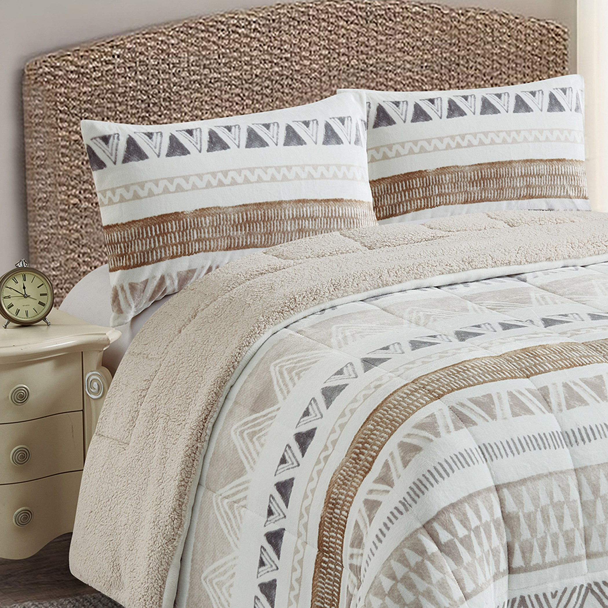 طقم لحاف فلانيل بطبعات جيو قطعتين من بيلفي - 150x220 سم-hbxhomeware-hbxdecorandfurnishings-image-2