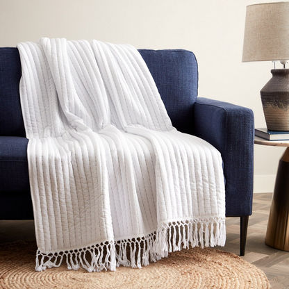 Wren Microfibre Quilted Throw with Tassels - 130x170 cms