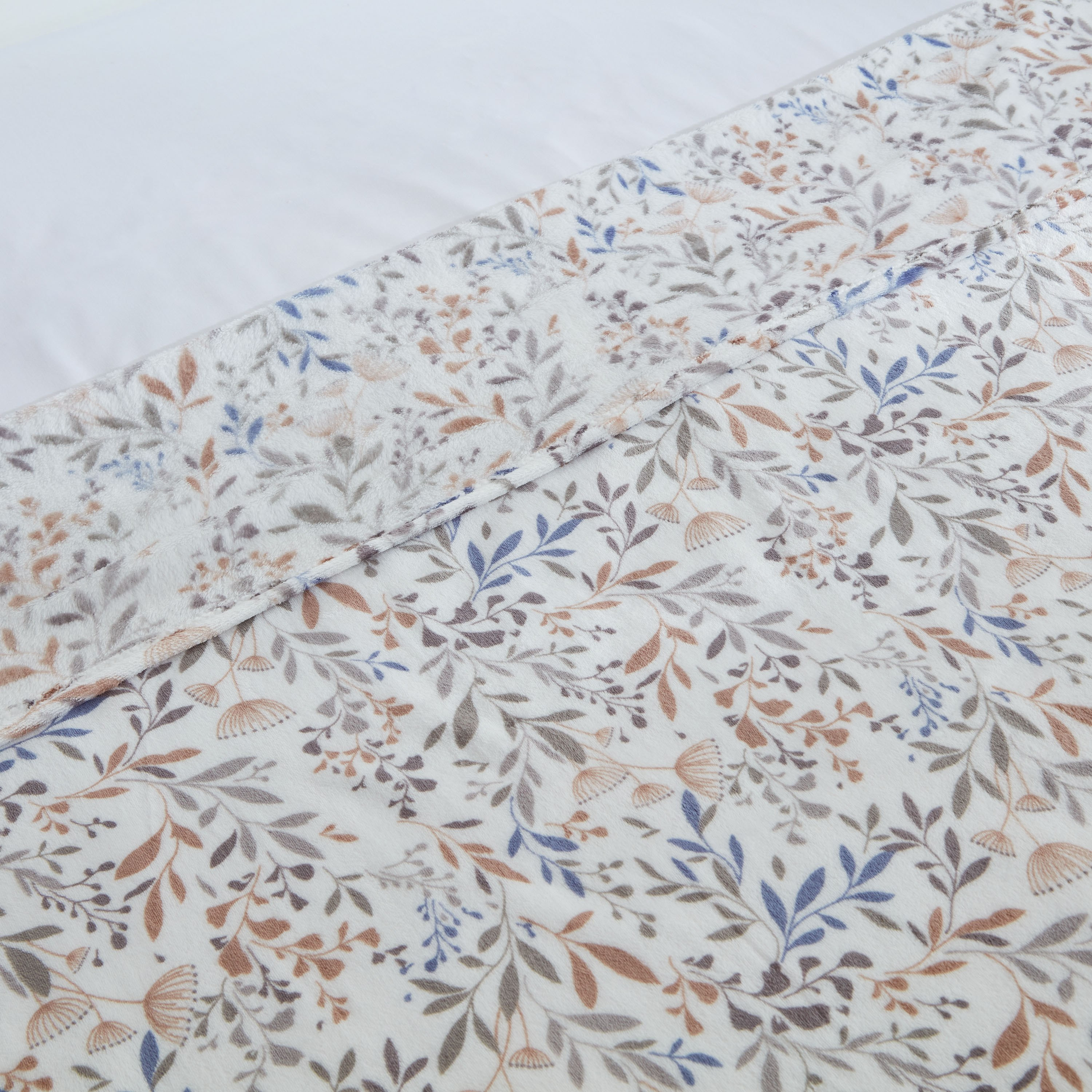 بطانية فلانيل كوين من ماتركيس - 200x220 سم-hbxhomeware-hbxbedroom-image-3