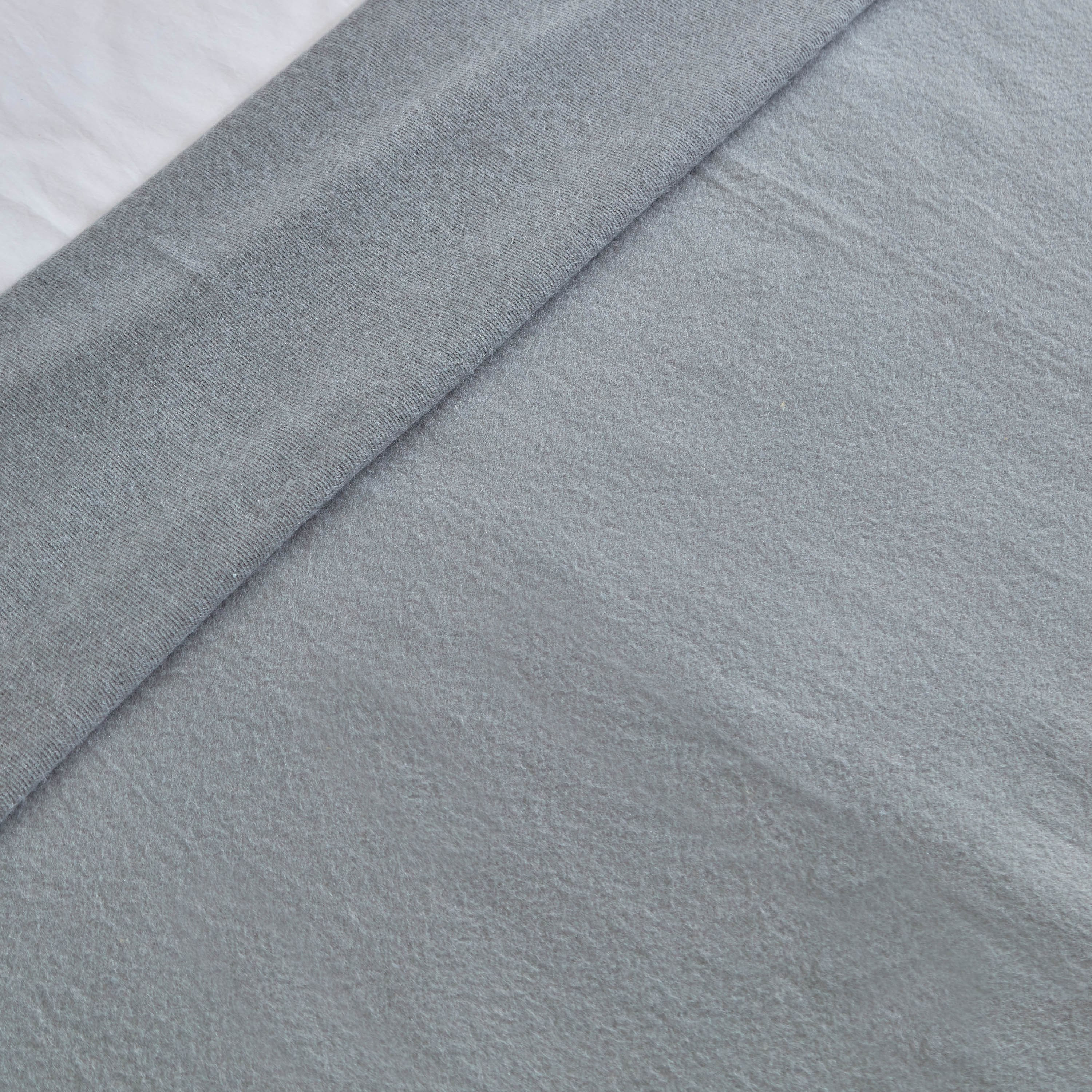 بطانية صوف بولار مزدوجة سادة من أتلانتا - 150x200 سم-hbxhomeware-hbxbedroom-image-4