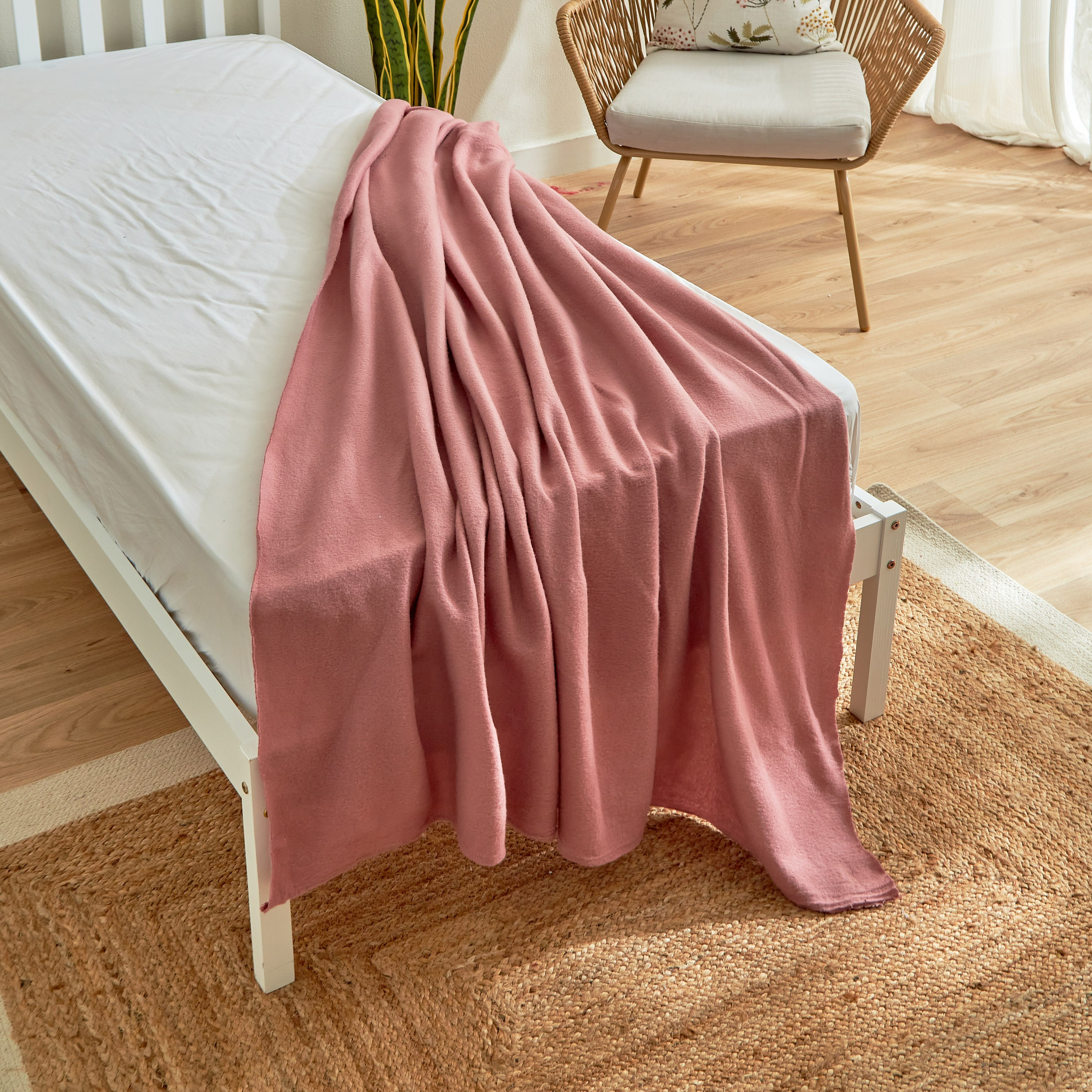 بطانية صوف بولار مزدوجة سادة من أتلانتا - 150x200 سم-hbxhomeware-hbxbedroom-image-4