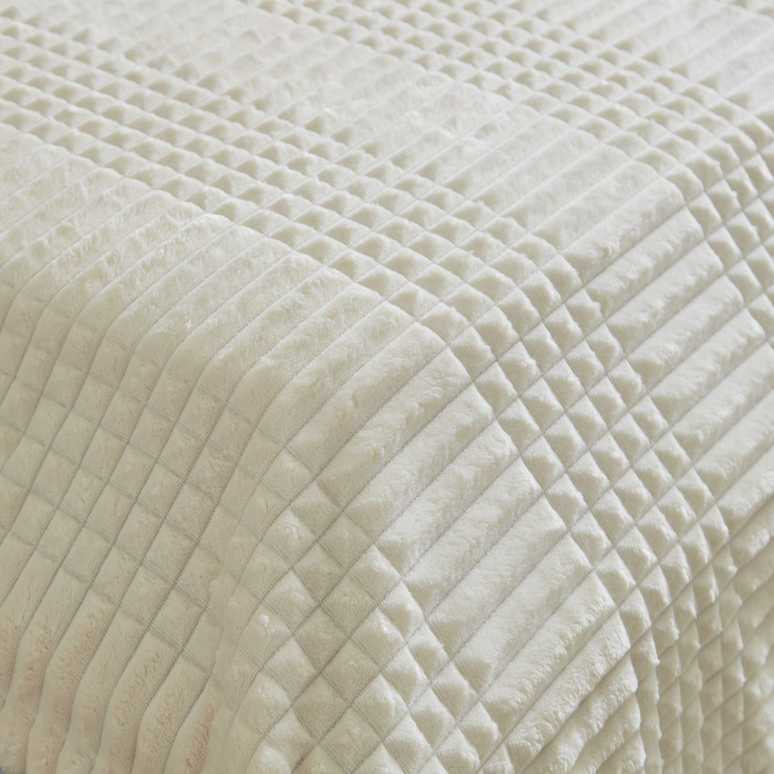 بطانية مزدوجة بطبقة مزدوجة وتصميم ماسي من ألبس - 150x200 سم-hbxhomeware-hbxbedroom-image-4