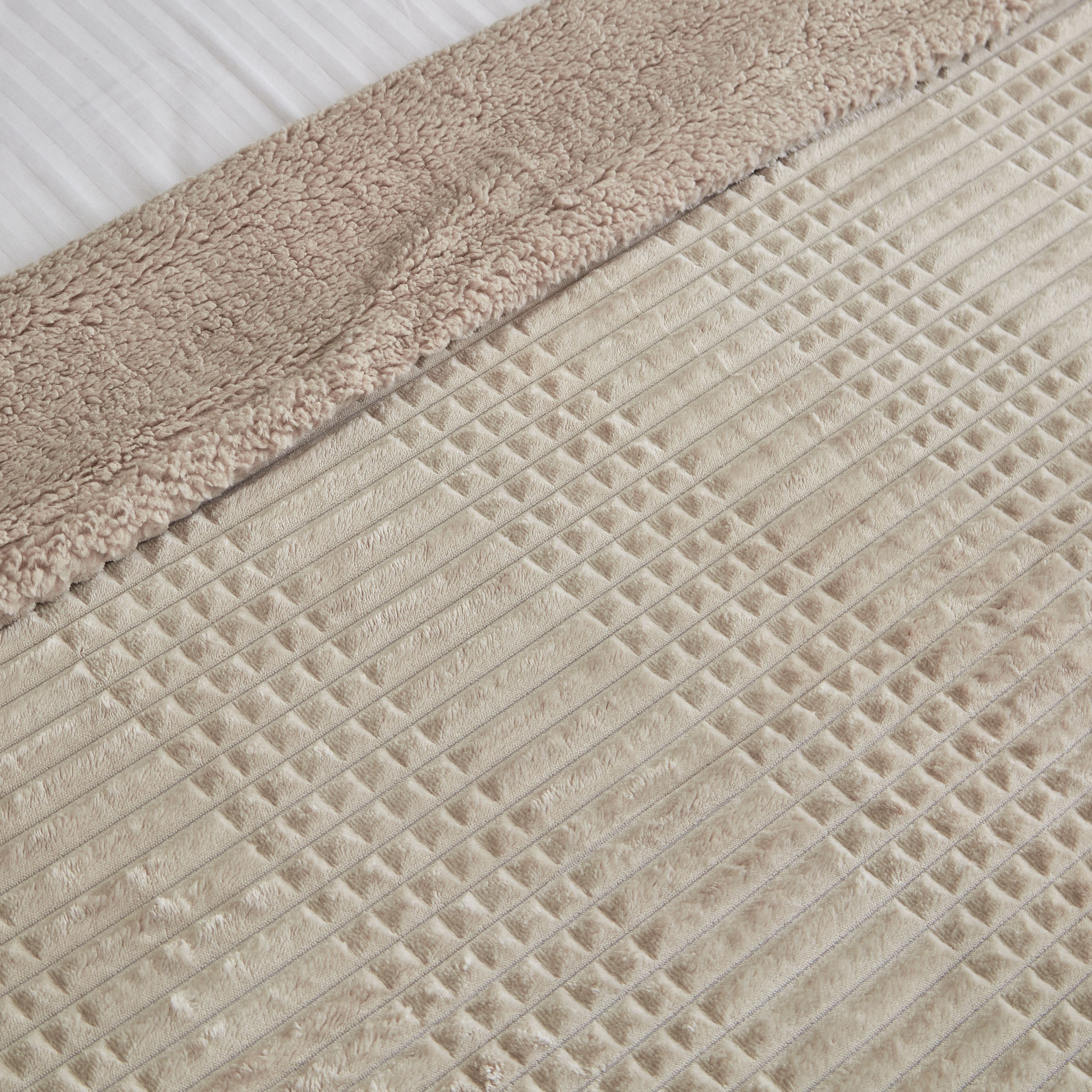 بطانية مزدوجة بطبقة مزدوجة من ألبس - 150x200 سم-hbxhomeware-hbxbedroom-image-3