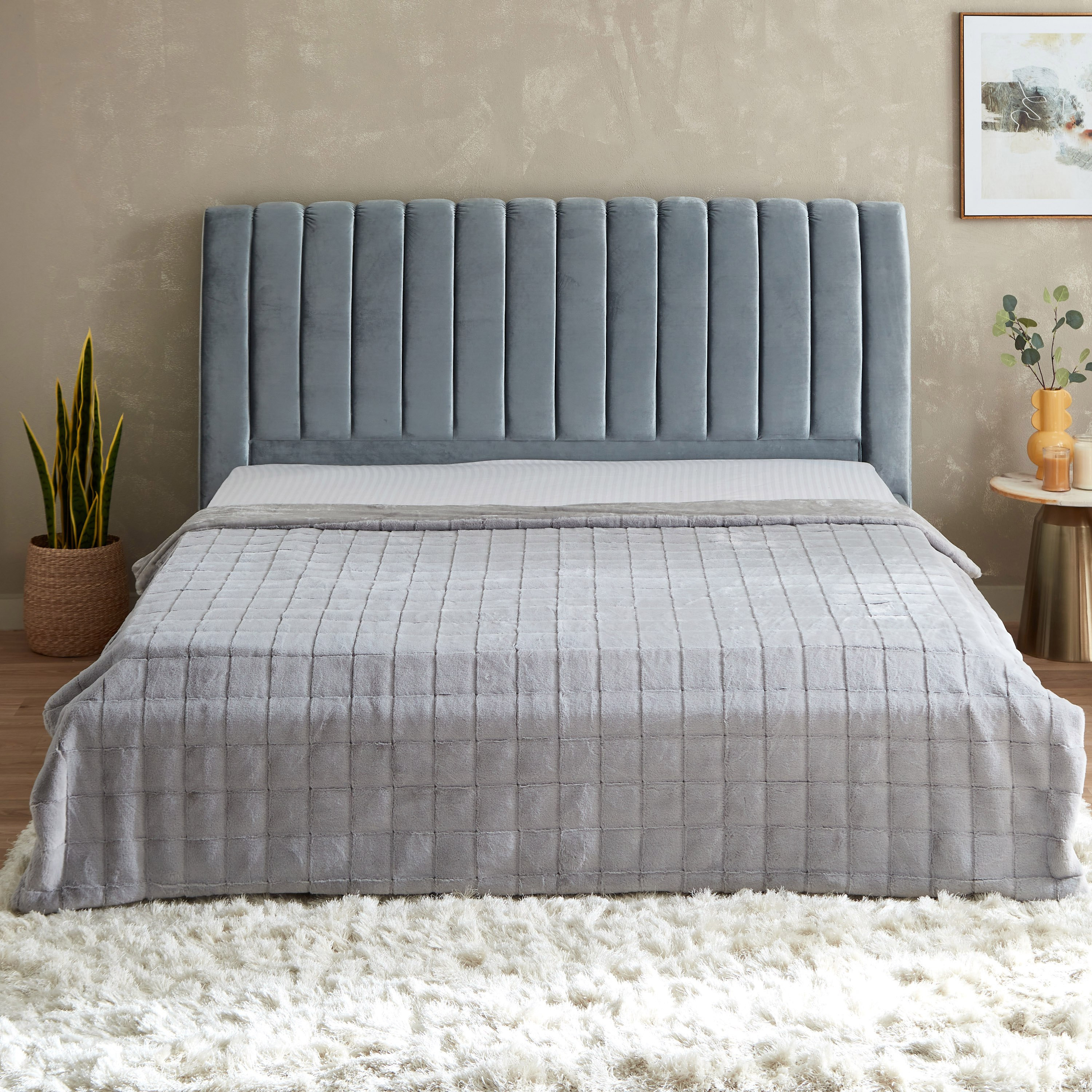 Lia Faux Fur Queen Double Layer Blanket - 220x200 cm-hbxhomeware-hbxbedroom-image-2