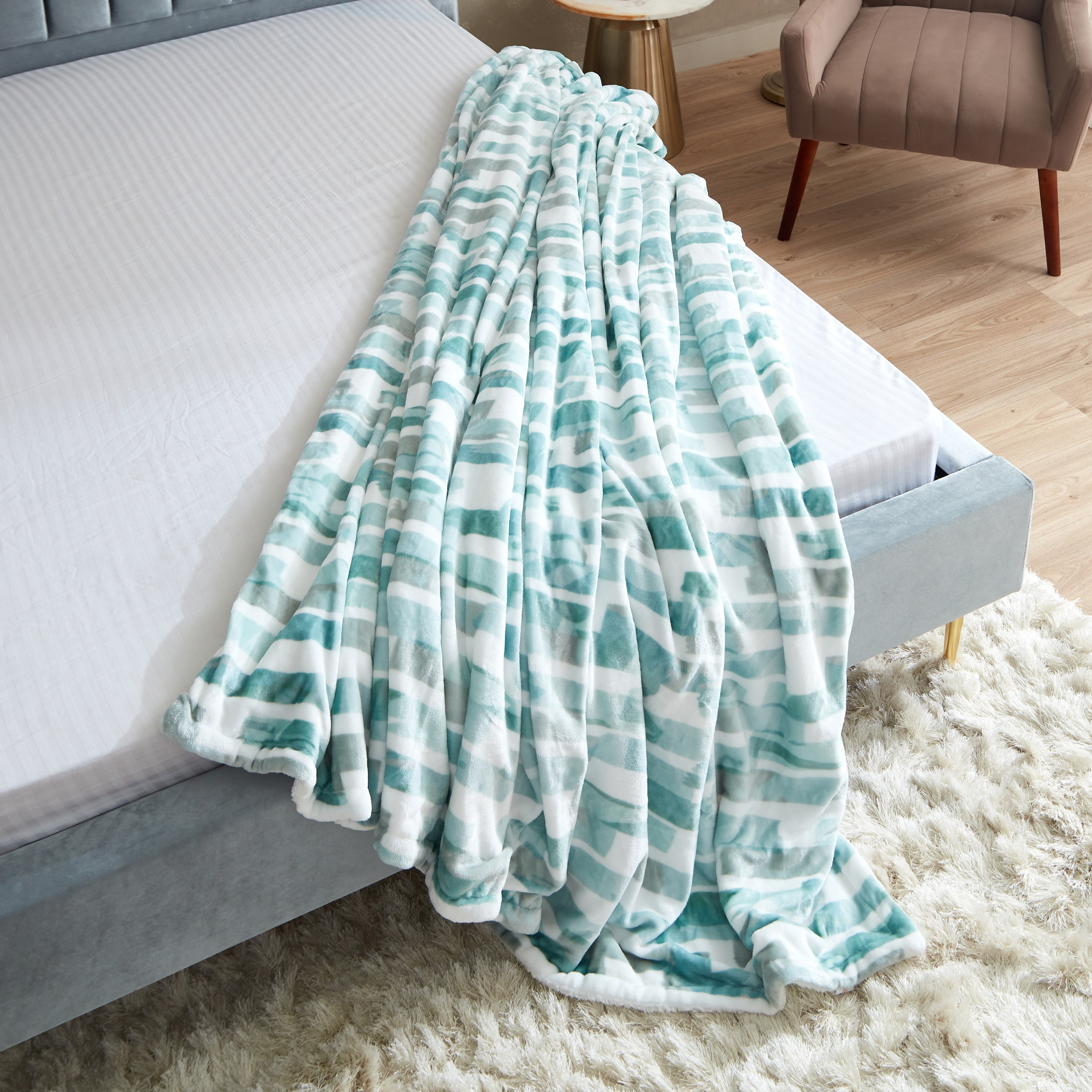 بطانية فلانيل شيربا كوين بطبعات ريكس من براكستون - 200x220  سم-hbxhomeware-hbxbedroom-image-5