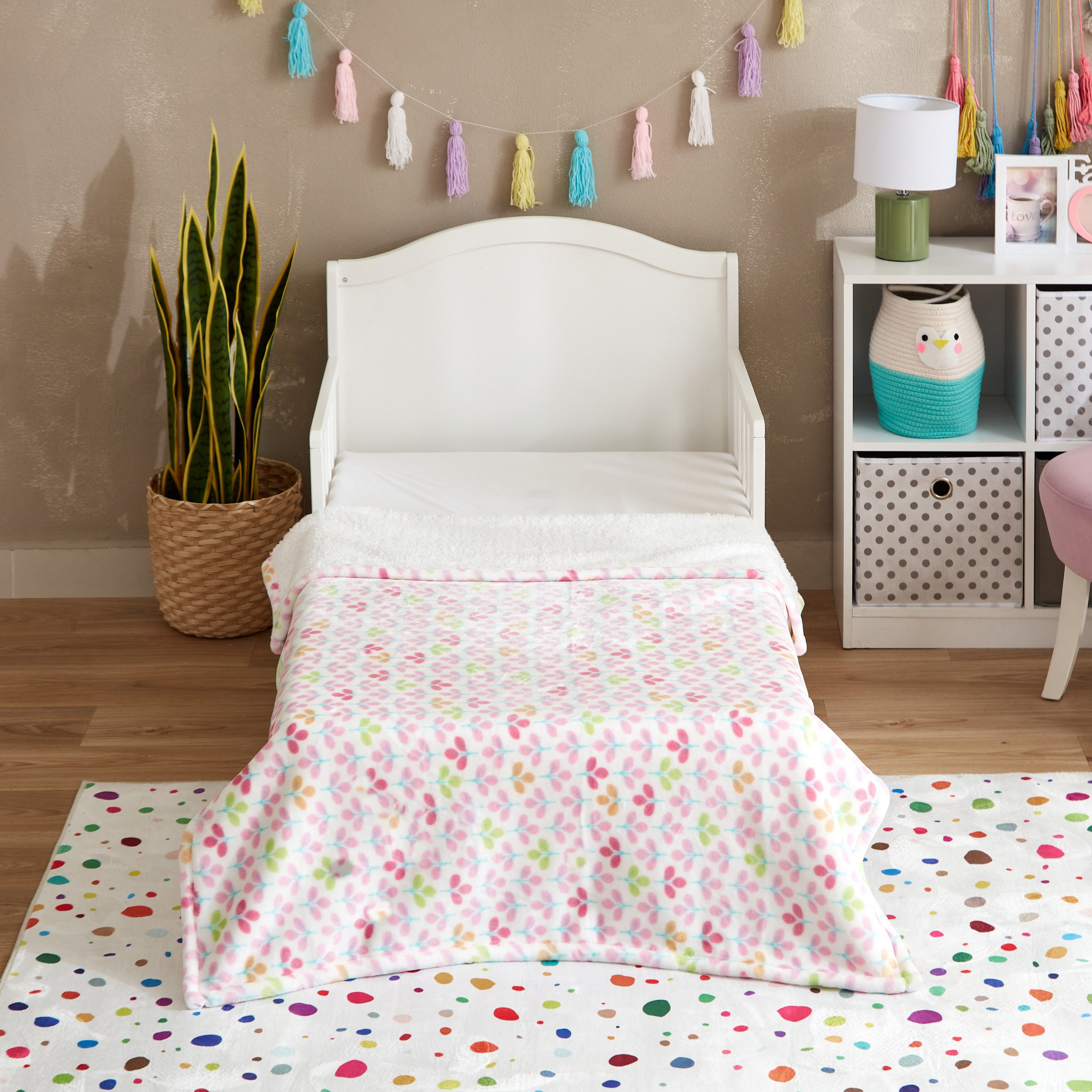 Fleur Flannel and Sherpa Floral Blanket - 100x150 cm-hbxhomeware-hbxkidsandyouth-image-2