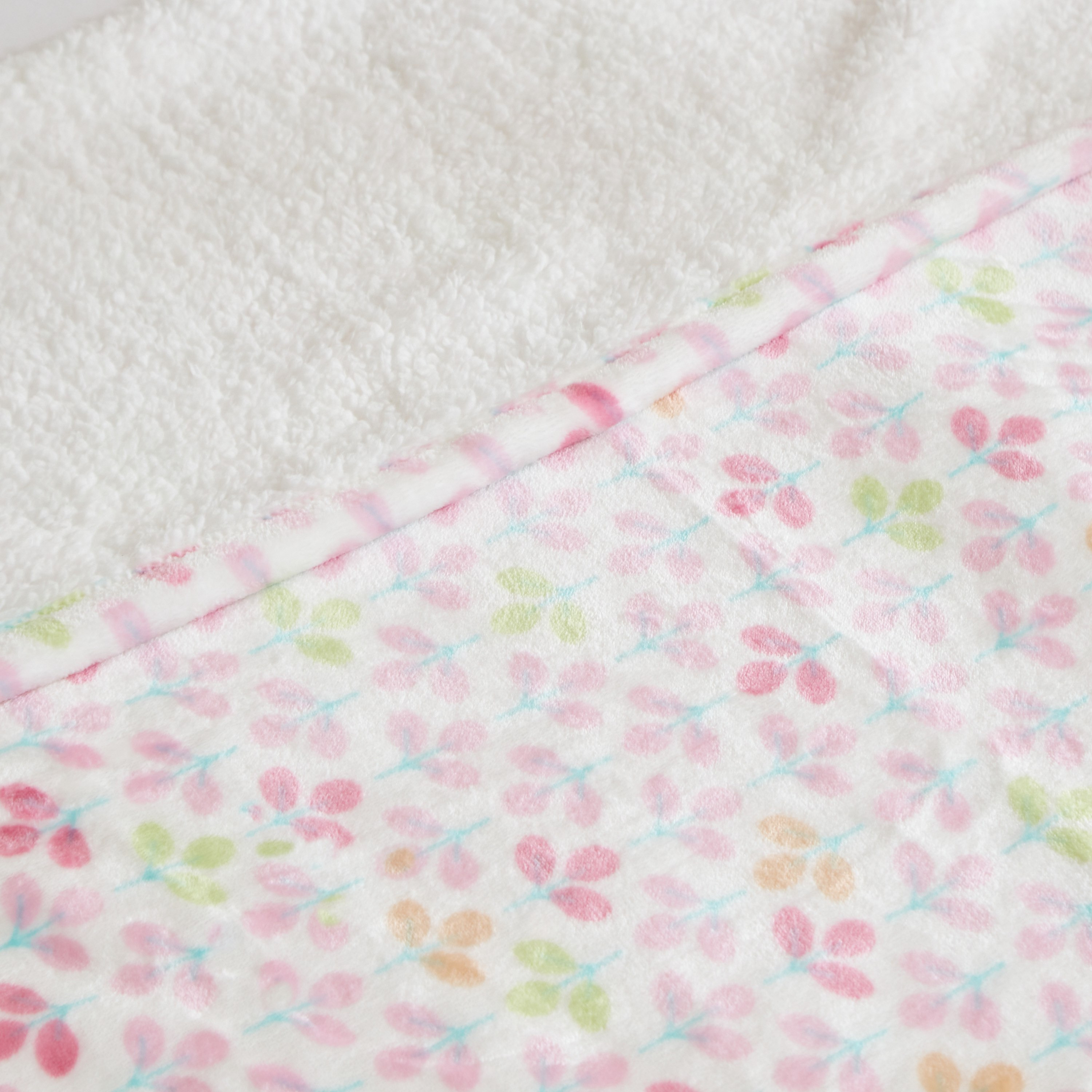 Fleur Flannel and Sherpa Floral Blanket - 100x150 cm-hbxhomeware-hbxkidsandyouth-image-4