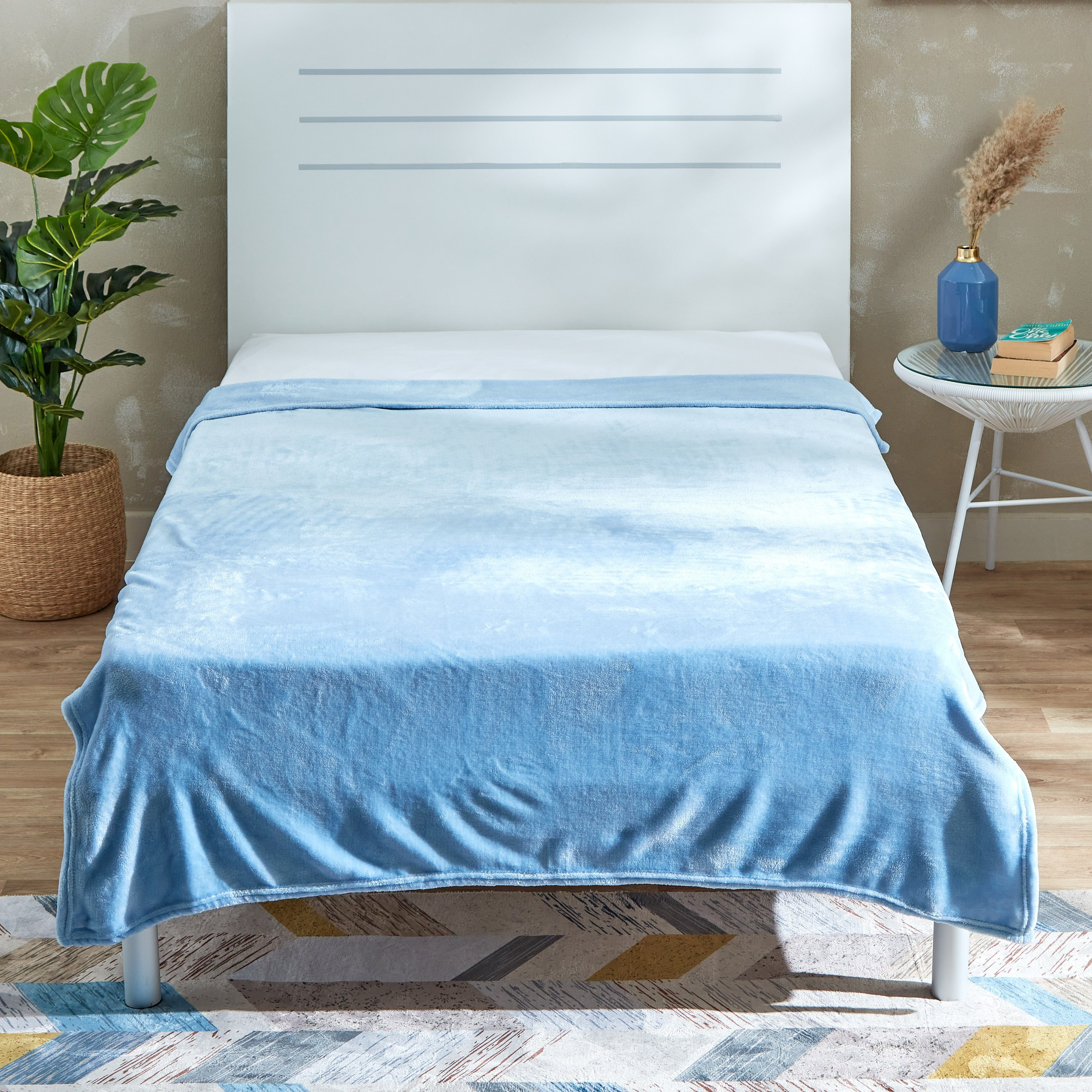 بطانية فلانيل مزدوجة سادة من نوفا - 200x140 سم-hbxhomeware-hbxbedroom-image-2