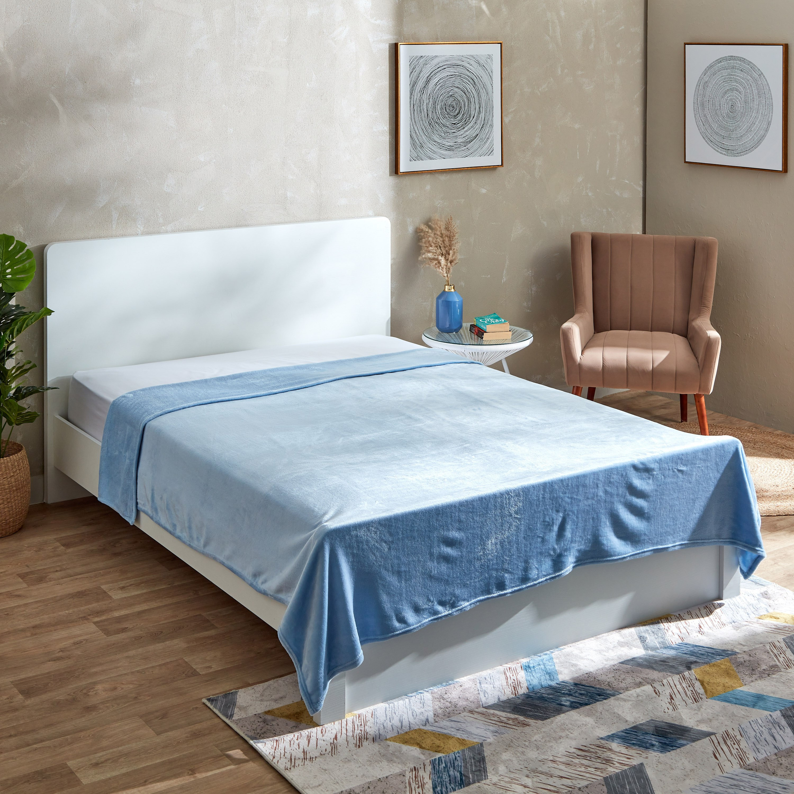 بطانية فلاينل كوين سادة من نوفا - 220x200 سم-hbxhomeware-hbxbedroom-image-1