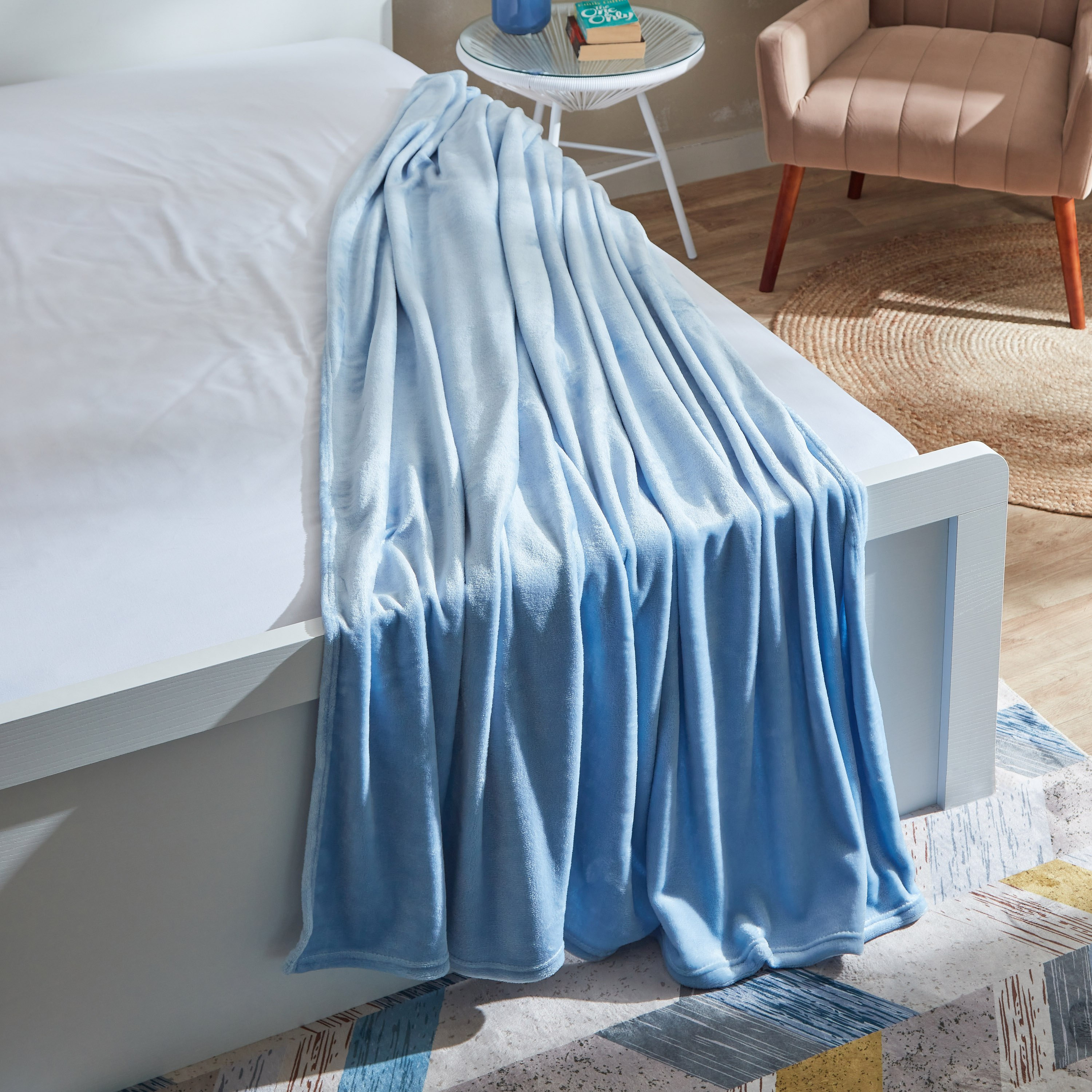 بطانية فلاينل كوين سادة من نوفا - 220x200 سم-hbxhomeware-hbxbedroom-image-4