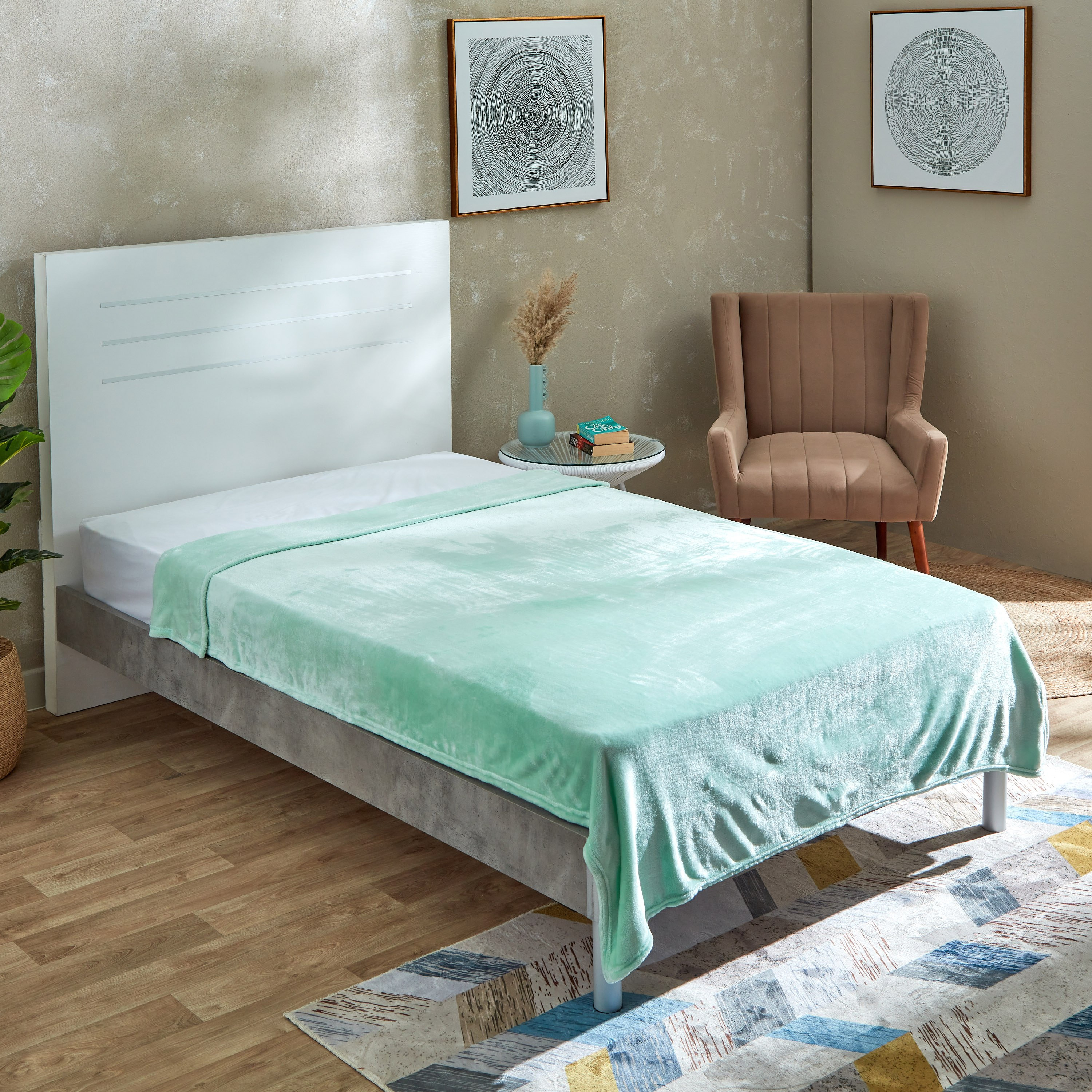بطانية فلانيل مزدوجة سادة من نوفا - 200x140 سم-hbxhomeware-hbxbedroom-image-1