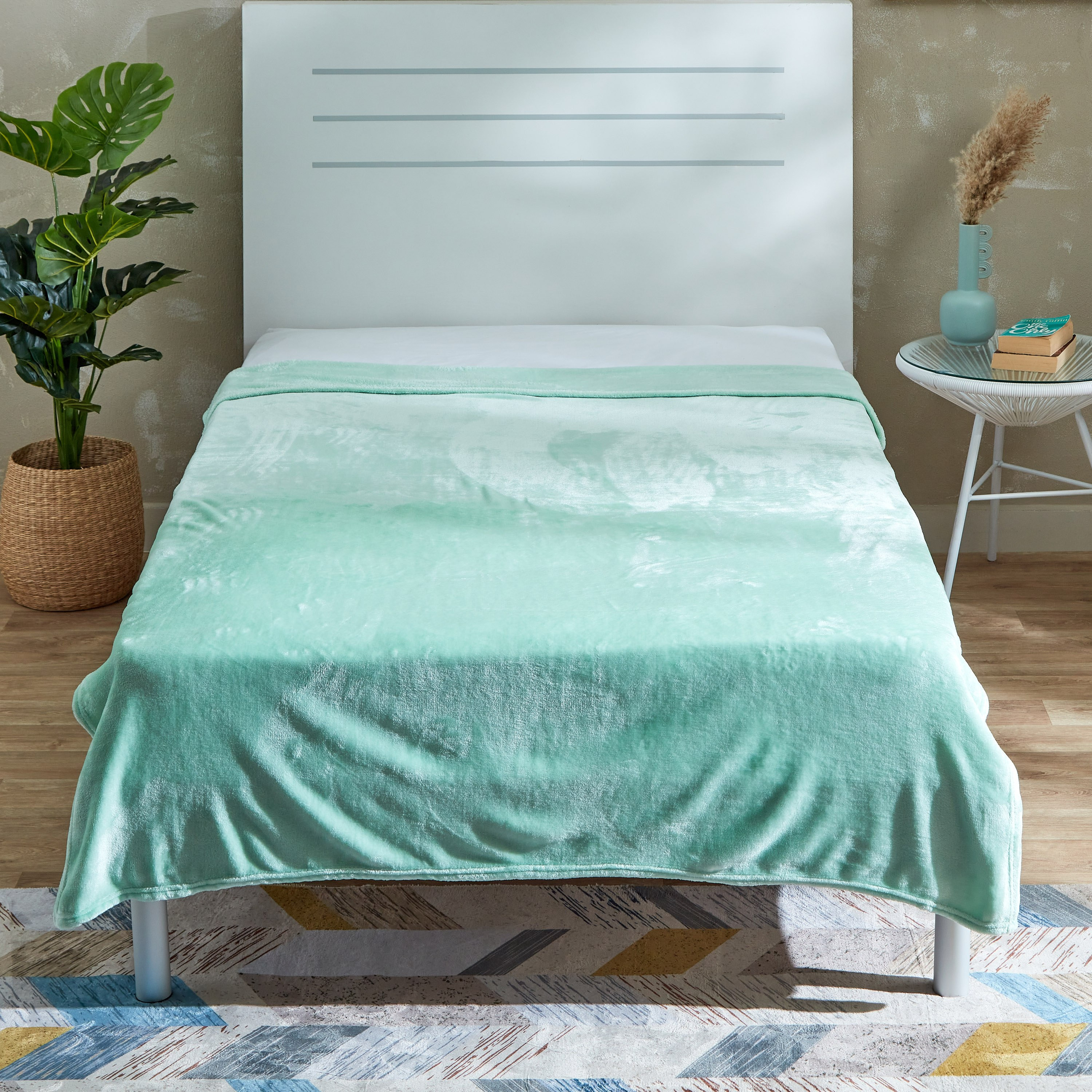 بطانية فلانيل مزدوجة سادة من نوفا - 200x140 سم-hbxhomeware-hbxbedroom-image-2
