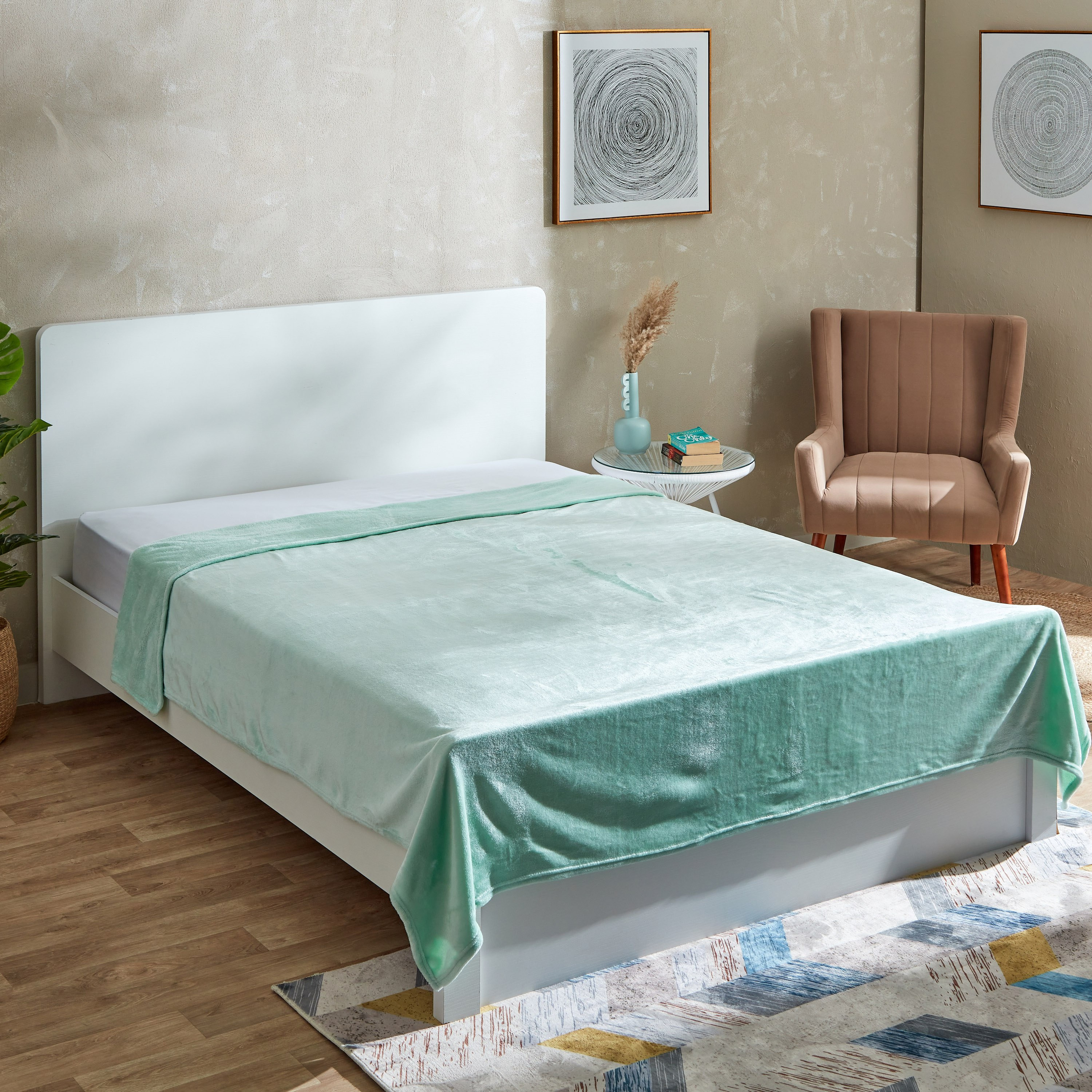 Nova Solid Queen Flannel Blanket - 200x220 cm-hbxhomeware-hbxbedroom-image-1