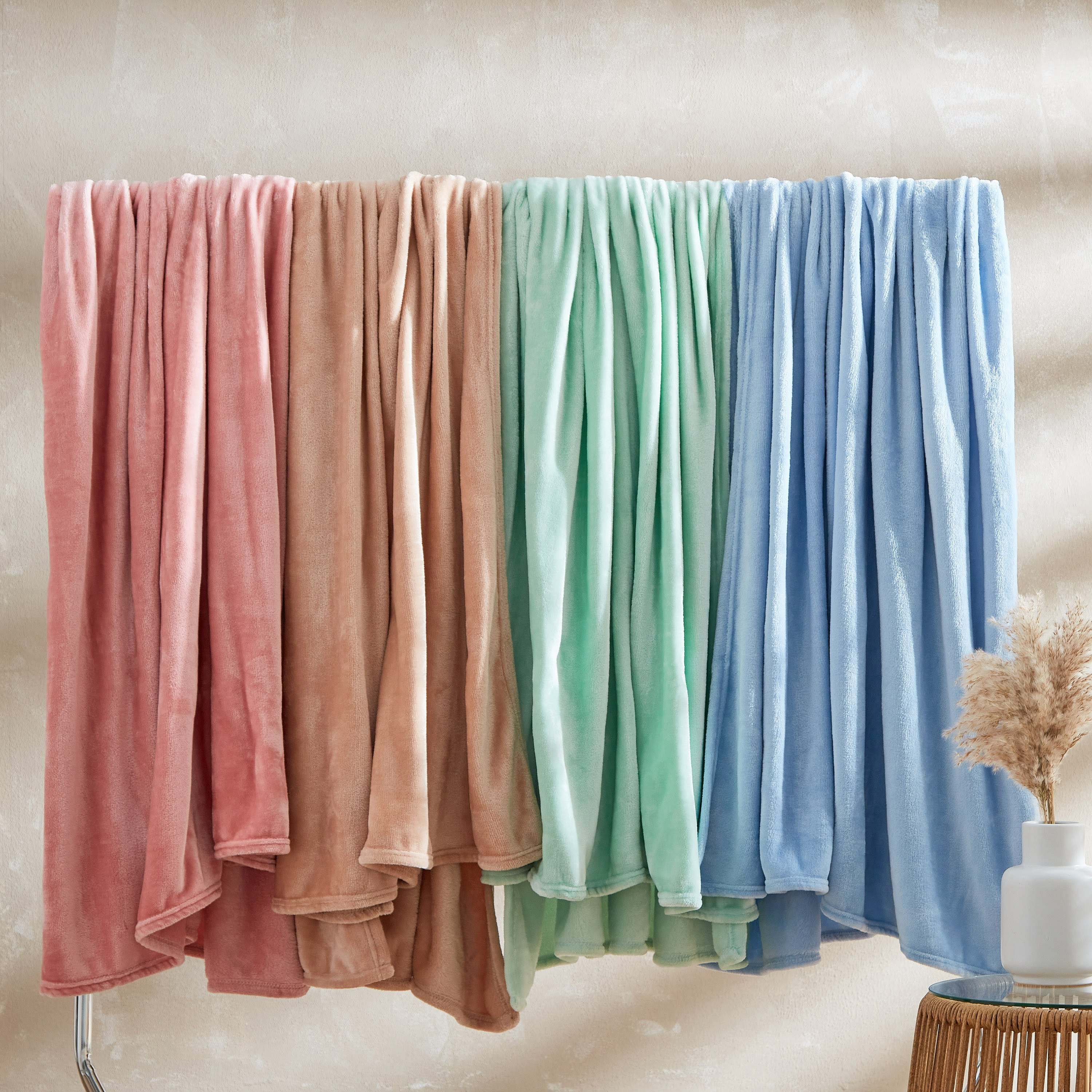 Nova Solid Queen Flannel Blanket - 200x220 cm-hbxhomeware-hbxbedroom-image-7