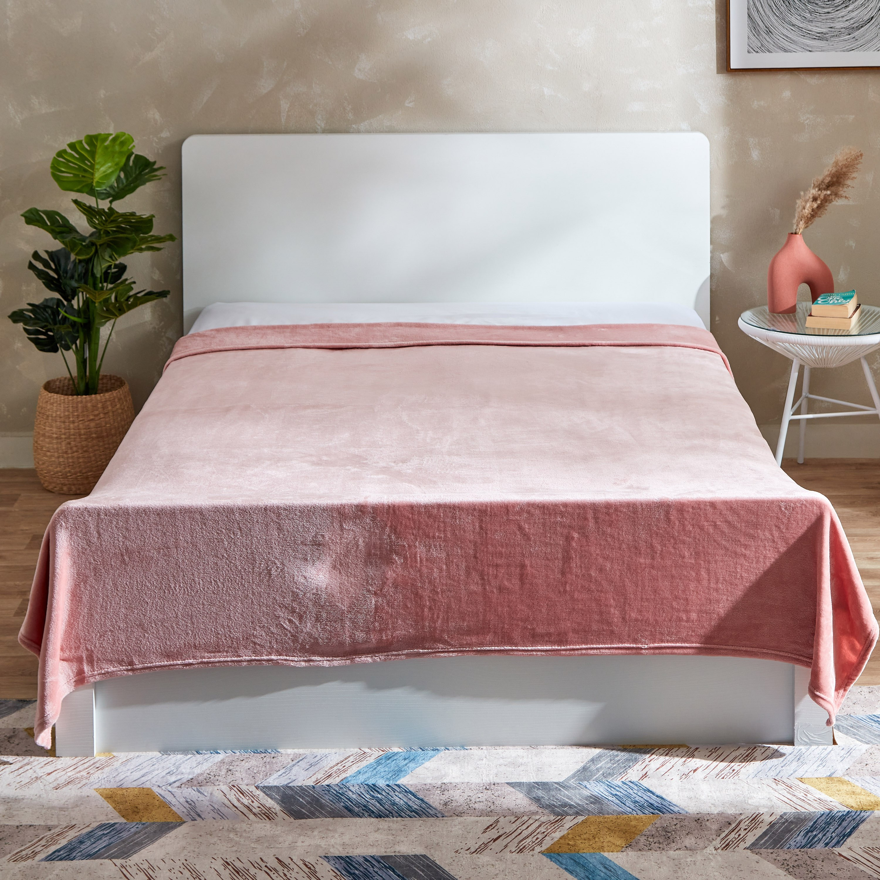 Nova Solid Queen Flannel Blanket - 200x220 cm-hbxhomeware-hbxbedroom-image-2