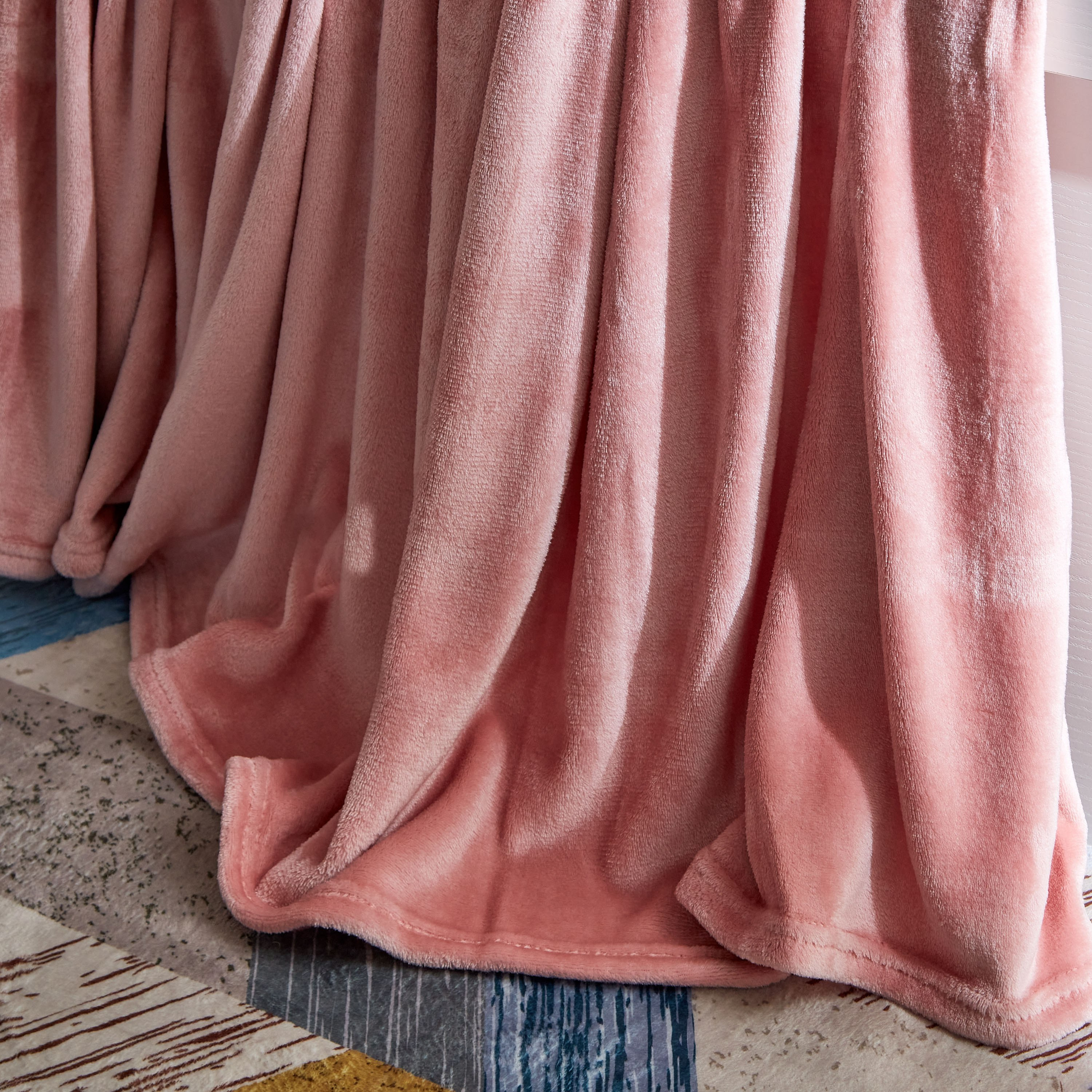 Nova Solid Queen Flannel Blanket - 200x220 cm-hbxhomeware-hbxbedroom-image-5