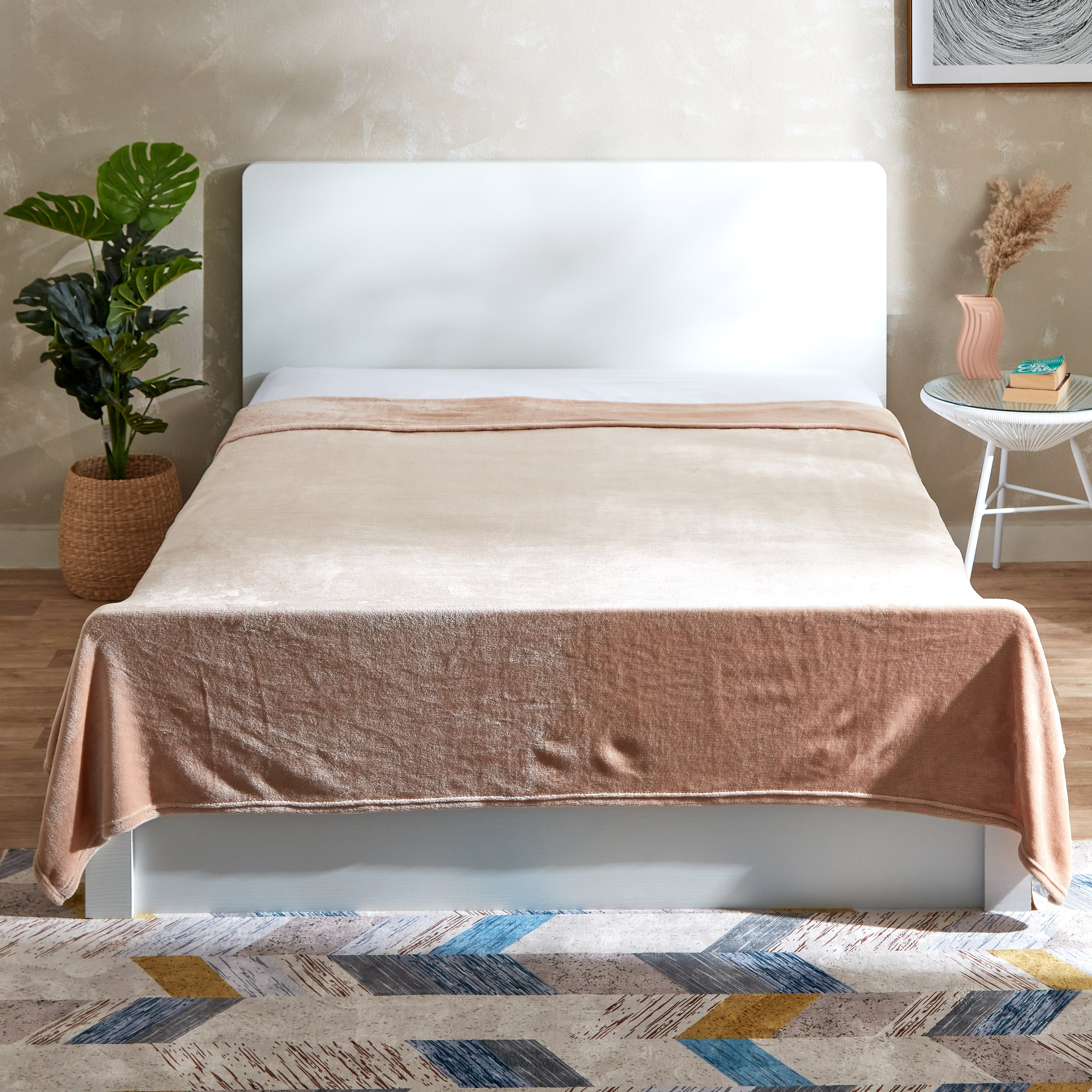 بطانية فلاينل كوين سادة من نوفا - 220x200 سم-hbxhomeware-hbxbedroom-image-2