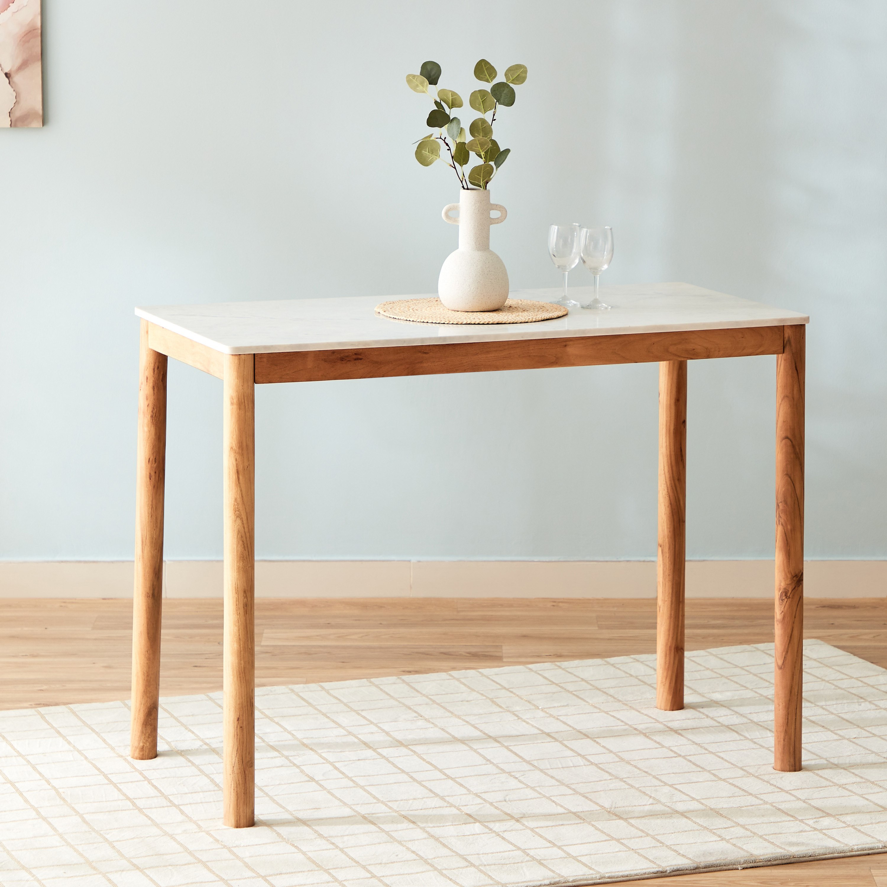 طاولة مرتفعة لـ4 مقاعد بسطح من الرخام الأصلي - ميدتاون من فيندرا-hbxfurniture-diningtablesandsets-diningtables-fourseater-image-1
