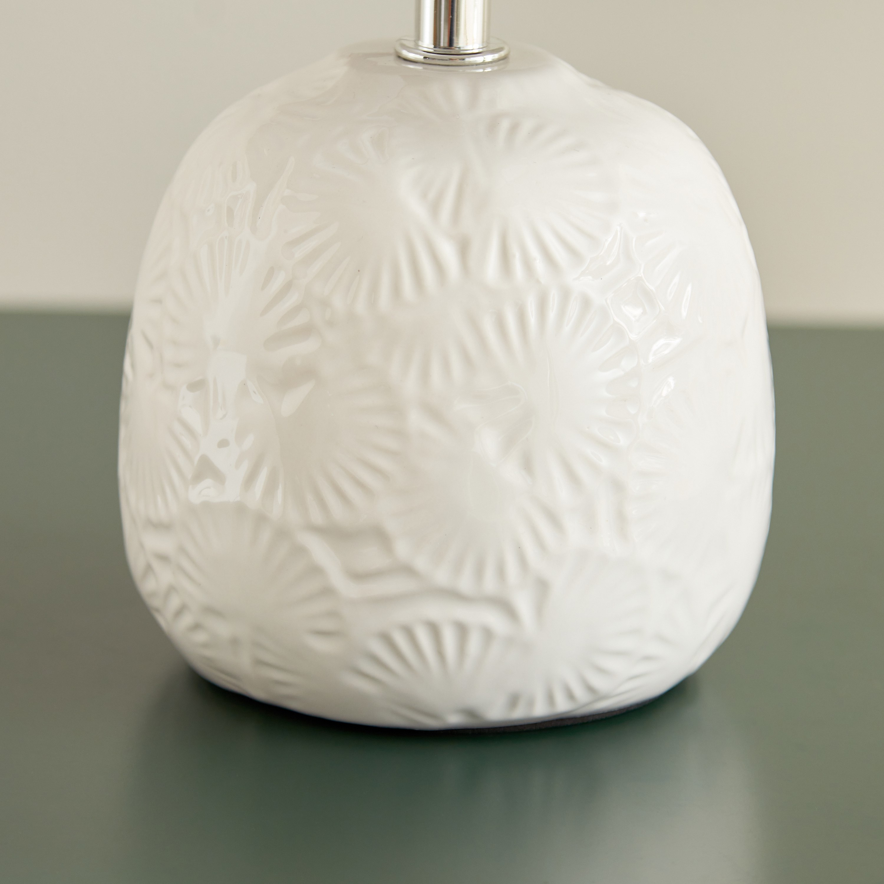 مصباح طاولة سيراميك من أنيا - 15x15x29 سم-hbxlivingroom-lighting-tablelamps-image-4