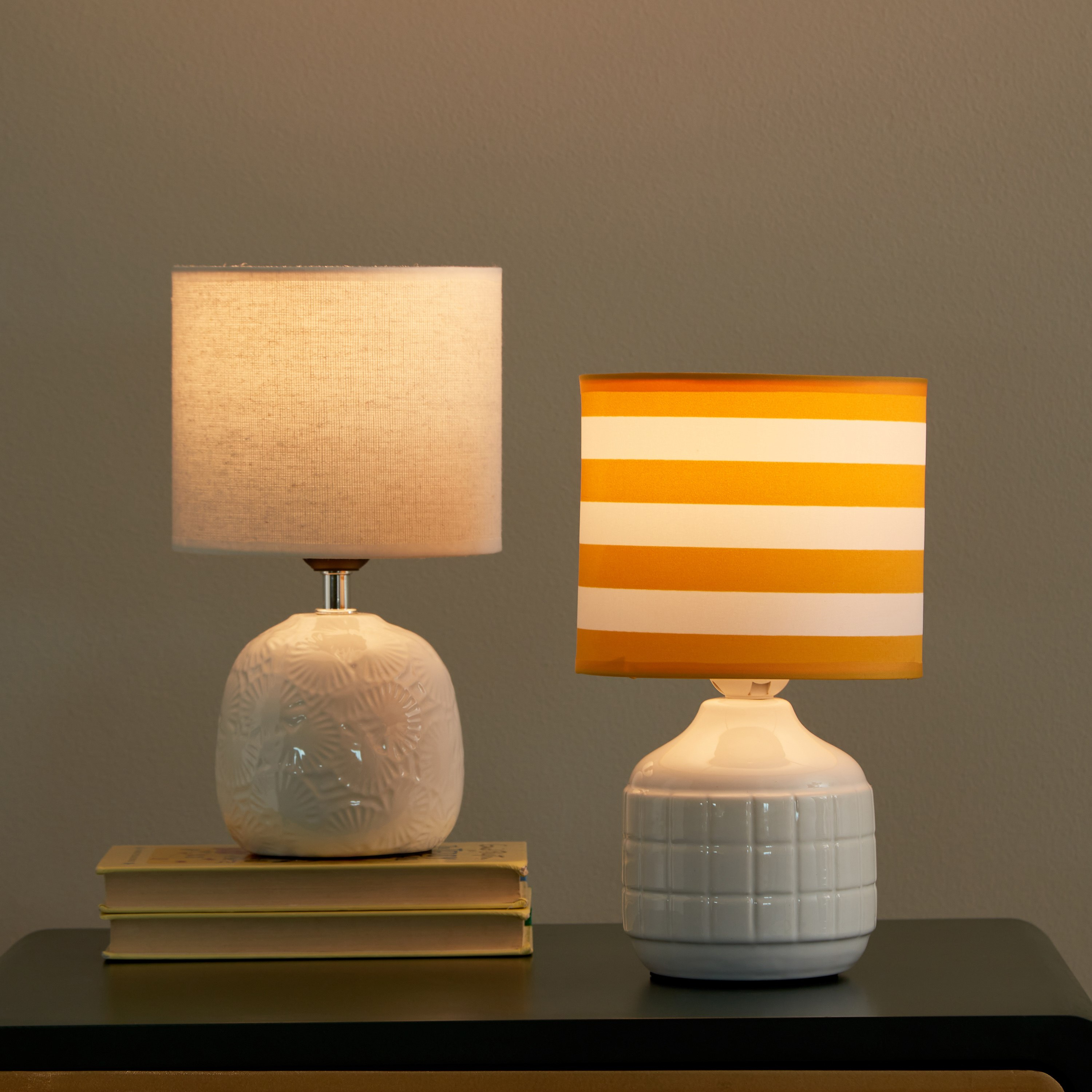مصباح طاولة سيراميك من أنيا - 15x15x29 سم-hbxlivingroom-lighting-tablelamps-image-6