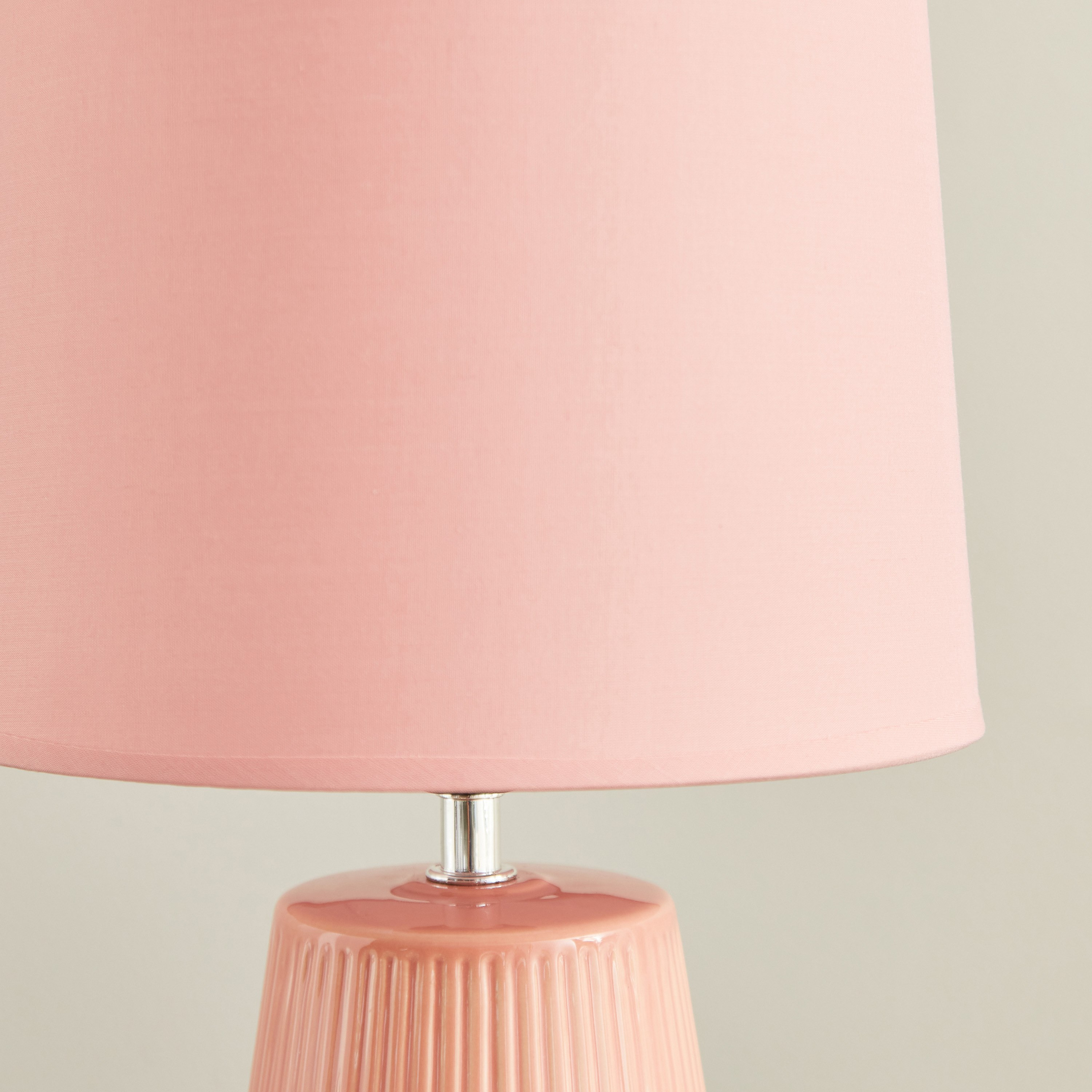 مصباح طاولة سيراميك من أنيا - 23x23x34 سم-hbxlivingroom-lighting-tablelamps-image-3