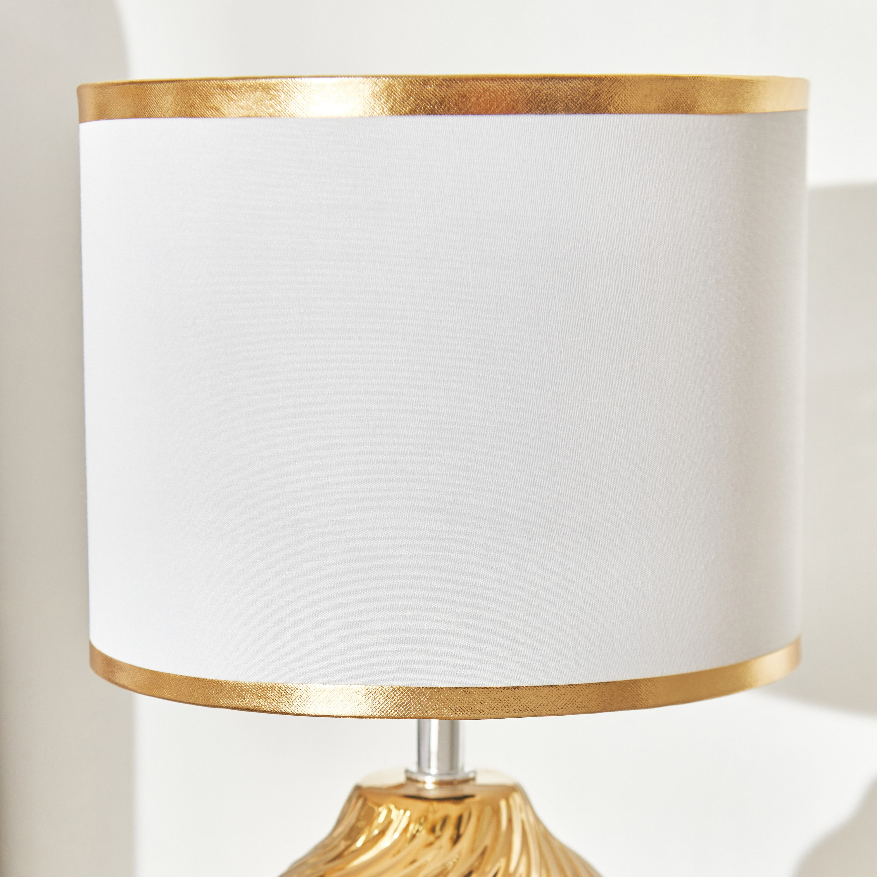 مصباح طاولة سيراميك من أنيا - 19x19x33 سم-hbxlivingroom-lighting-tablelamps-image-4
