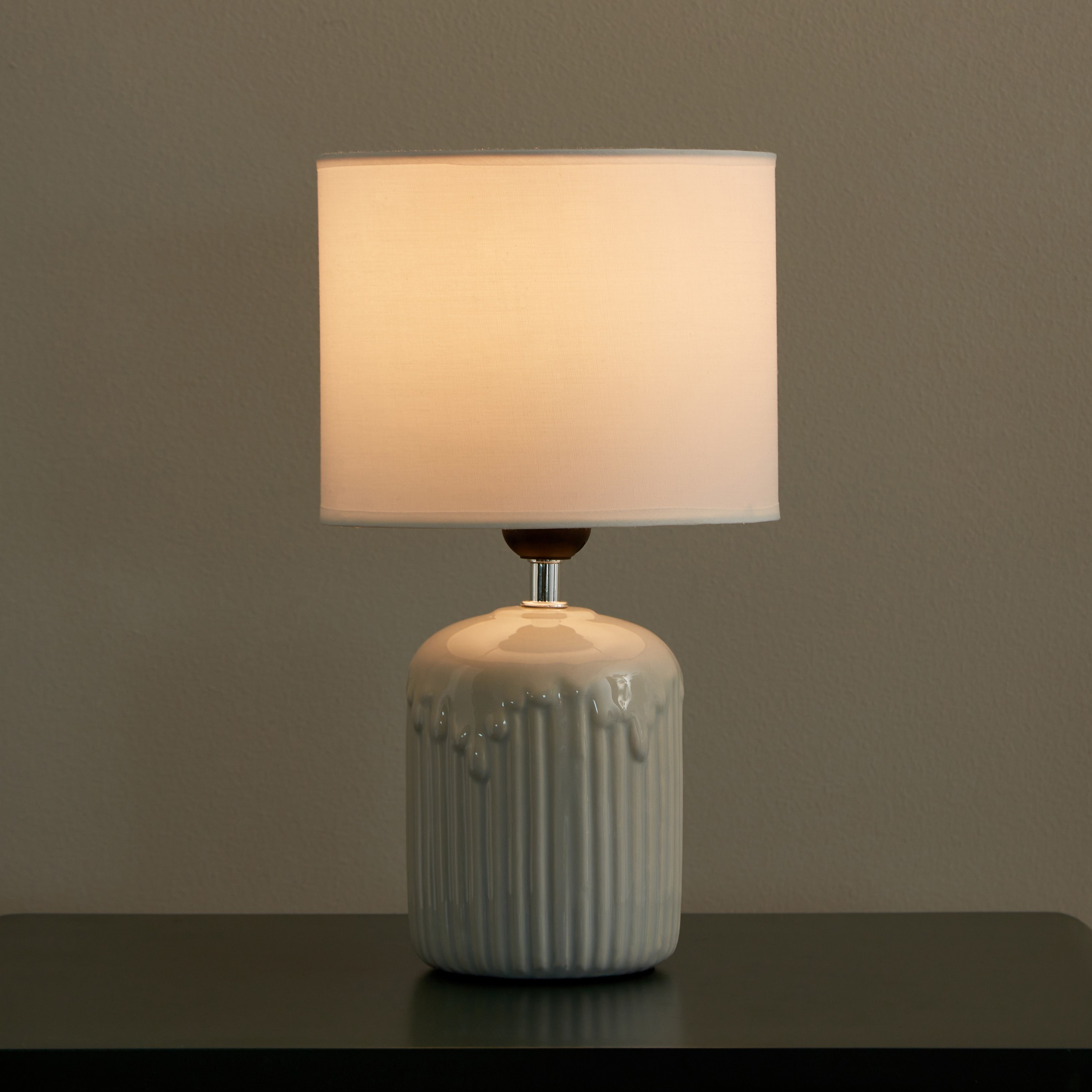 مصباح طاولة سيراميك من أنيا - 19x19x35 سم-hbxlivingroom-lighting-tablelamps-image-2