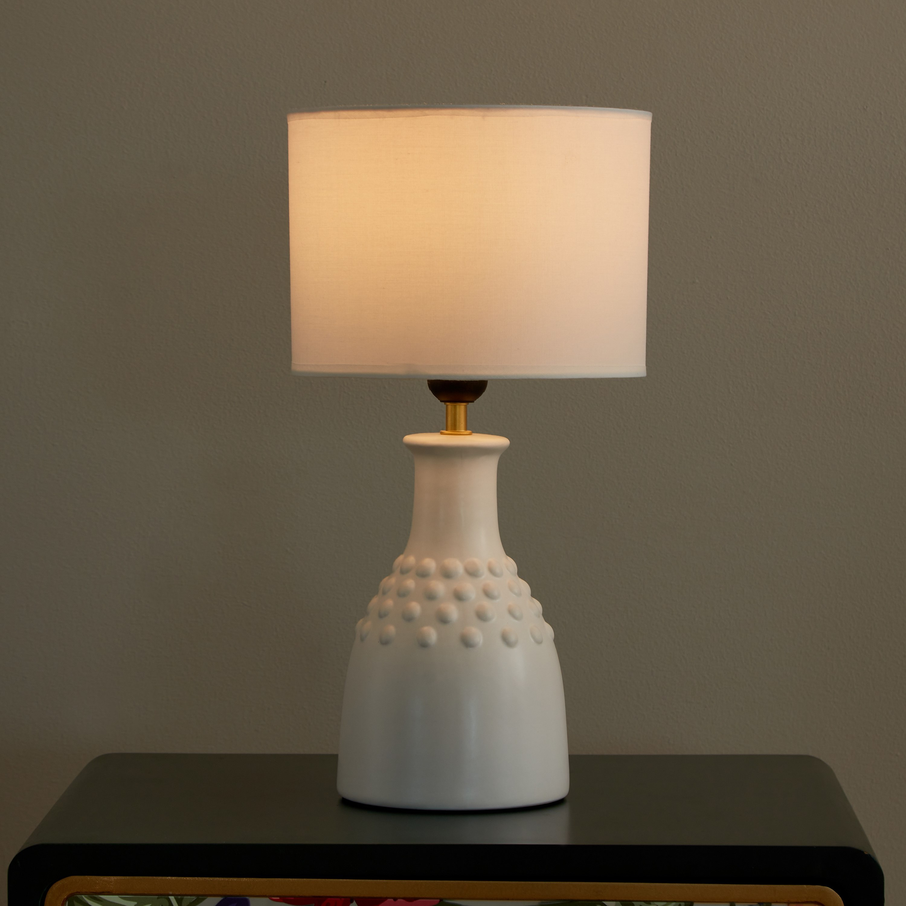 مصباح طاولة سيراميك من أنيا - 23x23x46 سم-hbxlivingroom-lighting-tablelamps-image-2