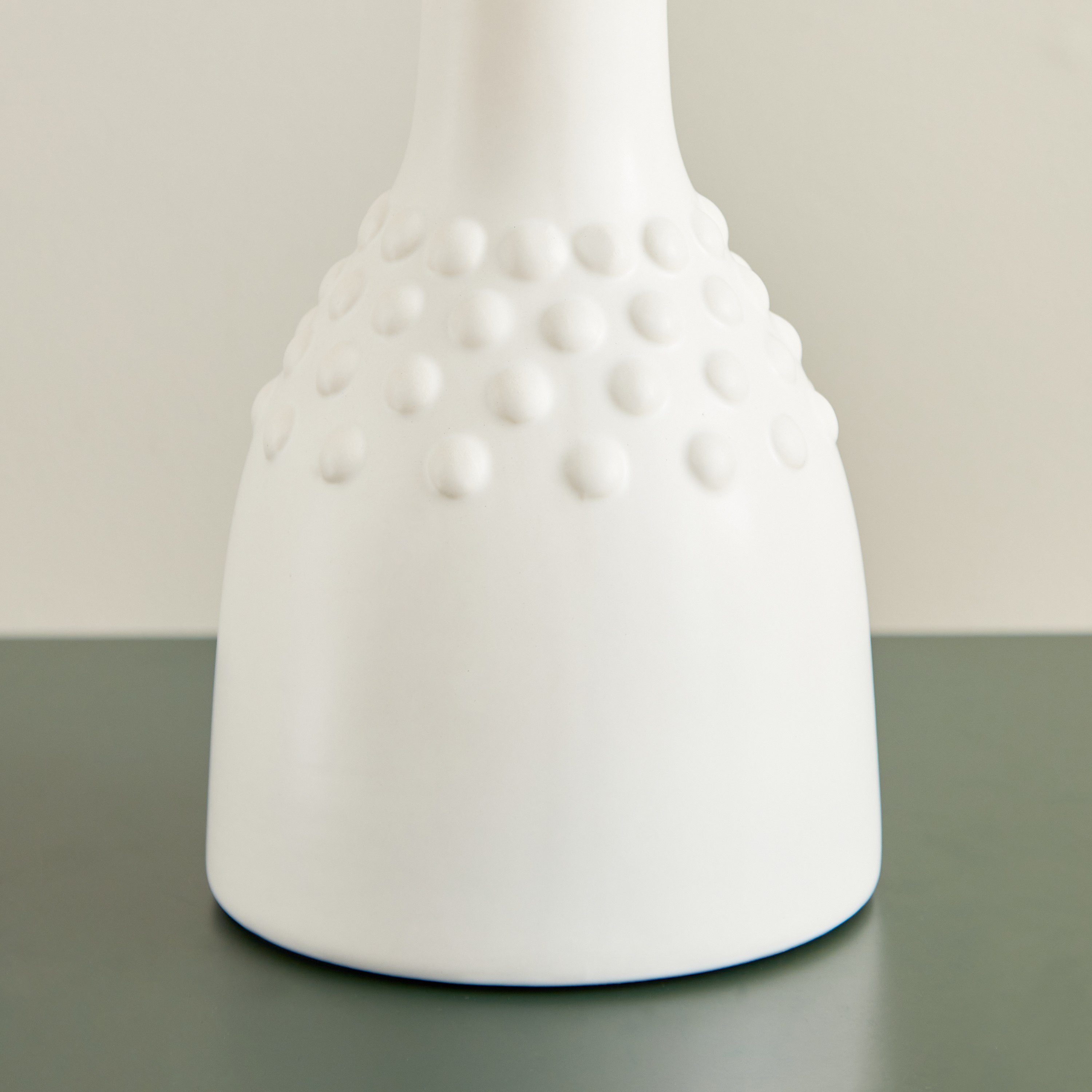 مصباح طاولة سيراميك من أنيا - 23x23x46 سم-hbxlivingroom-lighting-tablelamps-image-4
