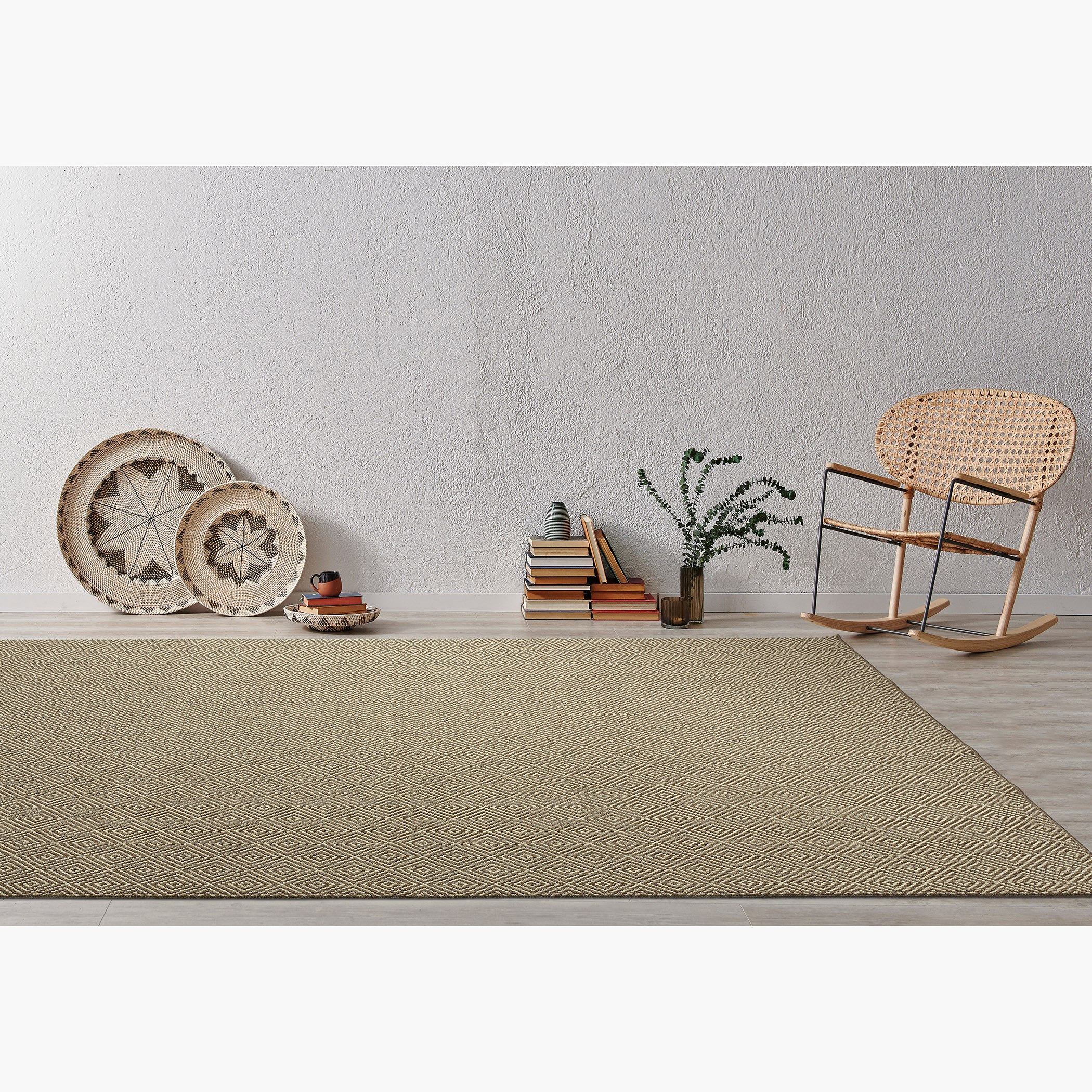 سجادة مقاومة للإنزلاق من فورم - 160x240 سم-hbxdecorandfurnishings-floorcoverings-rugs-image-1