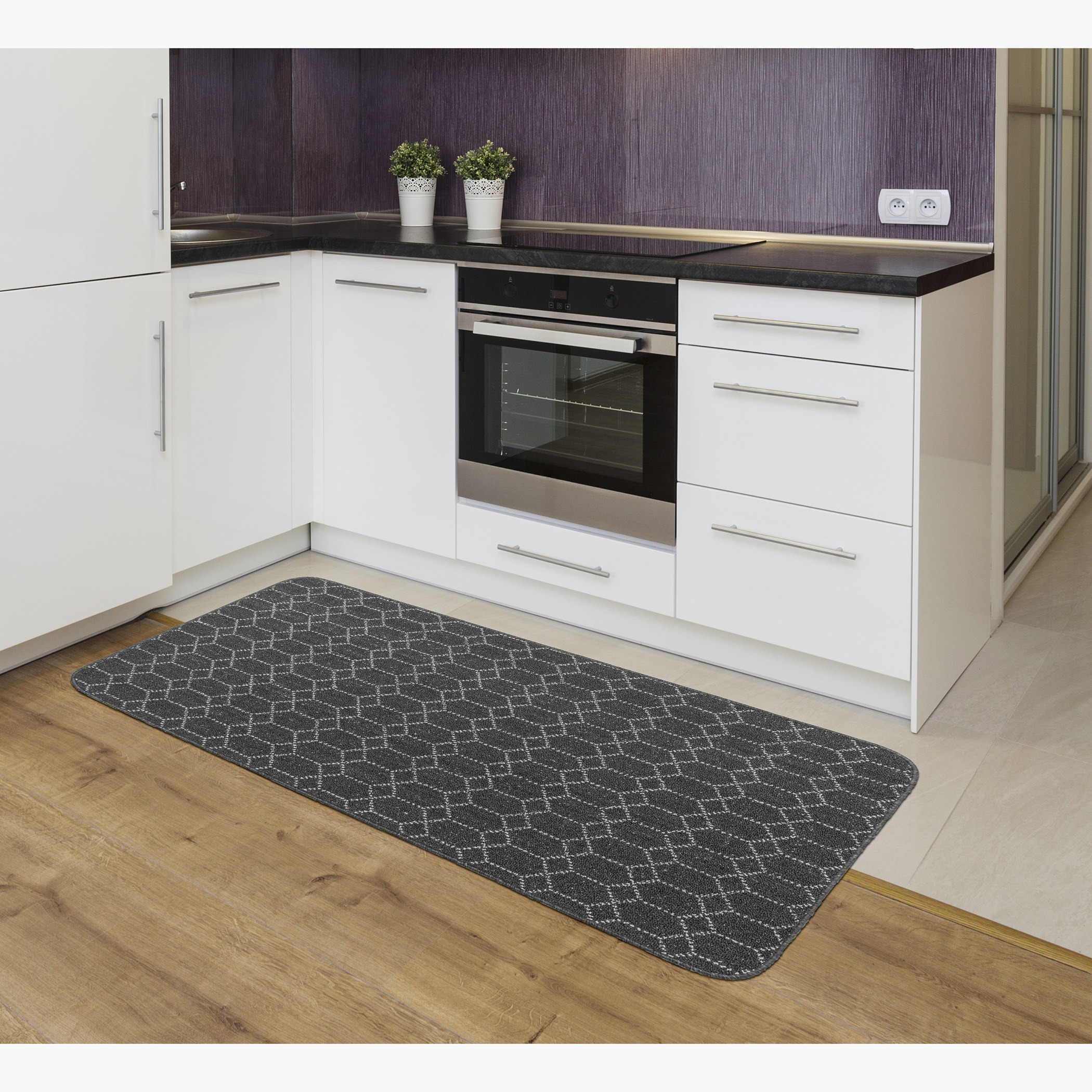 سجادة مقاومة للإنزلاق من بلمونت - 80x150 سم-hbxdecorandfurnishings-floorcoverings-rugs-image-1