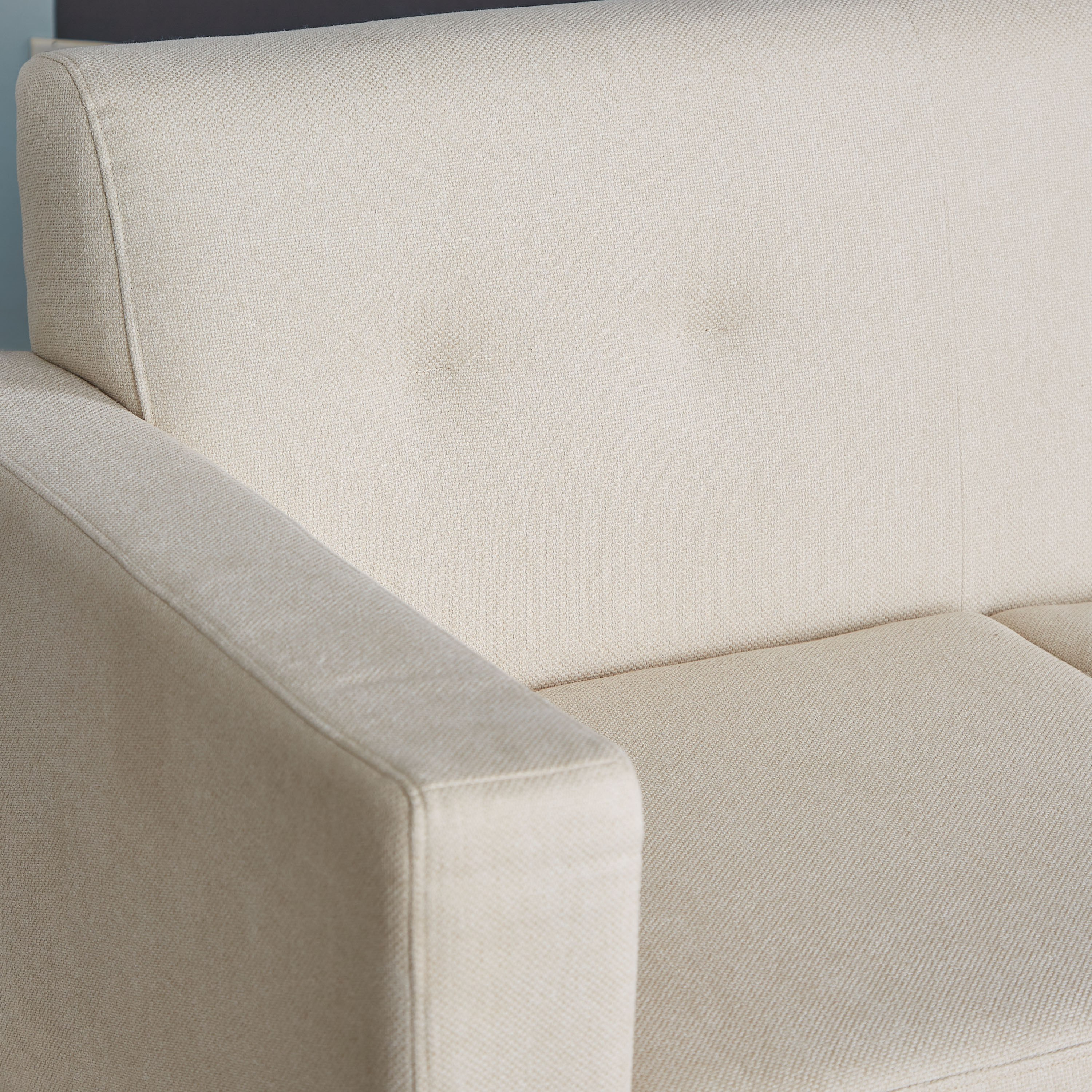كنبة 3 مقاعد قماش مع 3 وسائد من بورتوفينو-hbxlivingroom-sofasandarmchairs-sofas-image-4