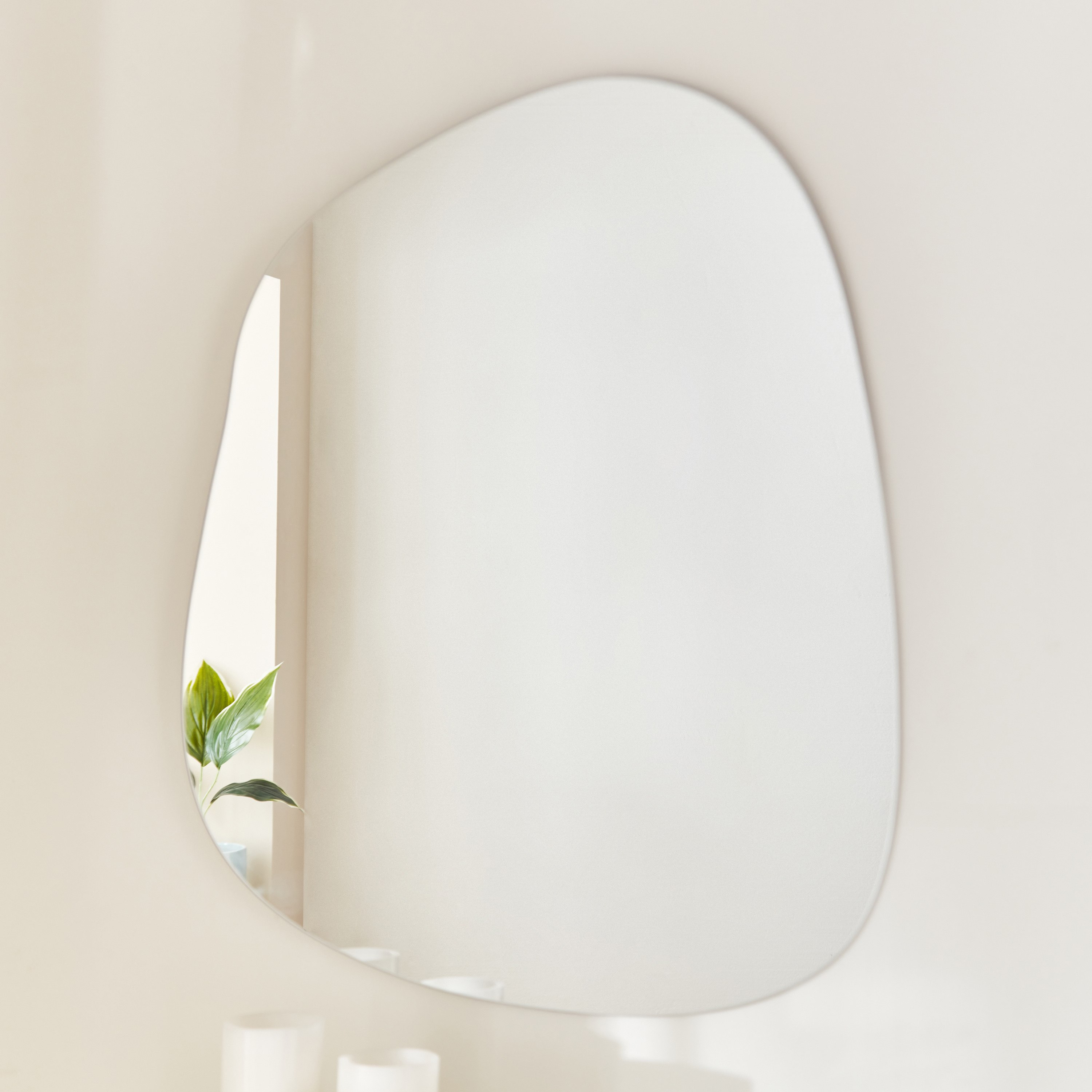 مرآة بدون إطار من هايلي - 76x0.5x58.5 سم-hbxhomeware-hbxdecorandfurnishings-image-2